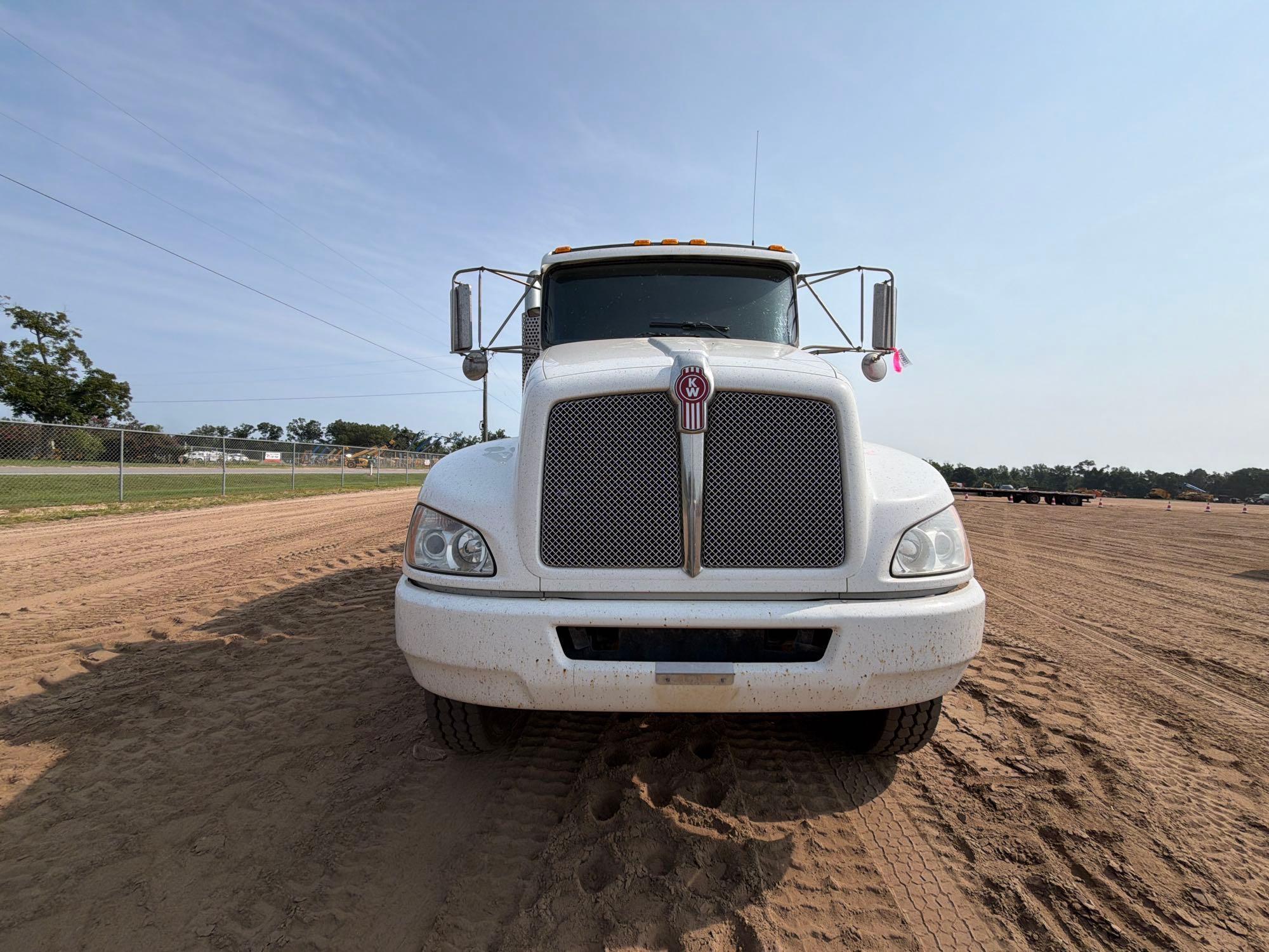 Kenworth T370