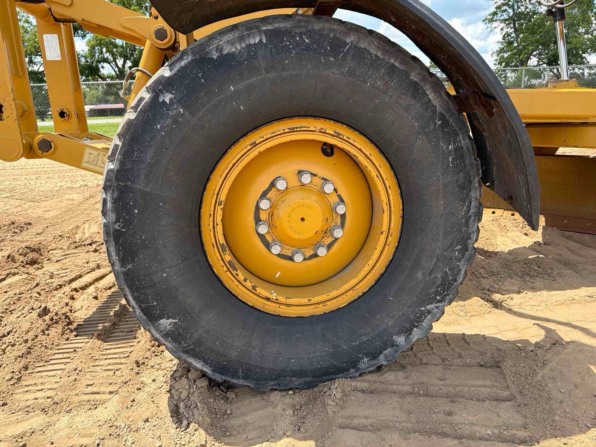 Caterpillar 12M3