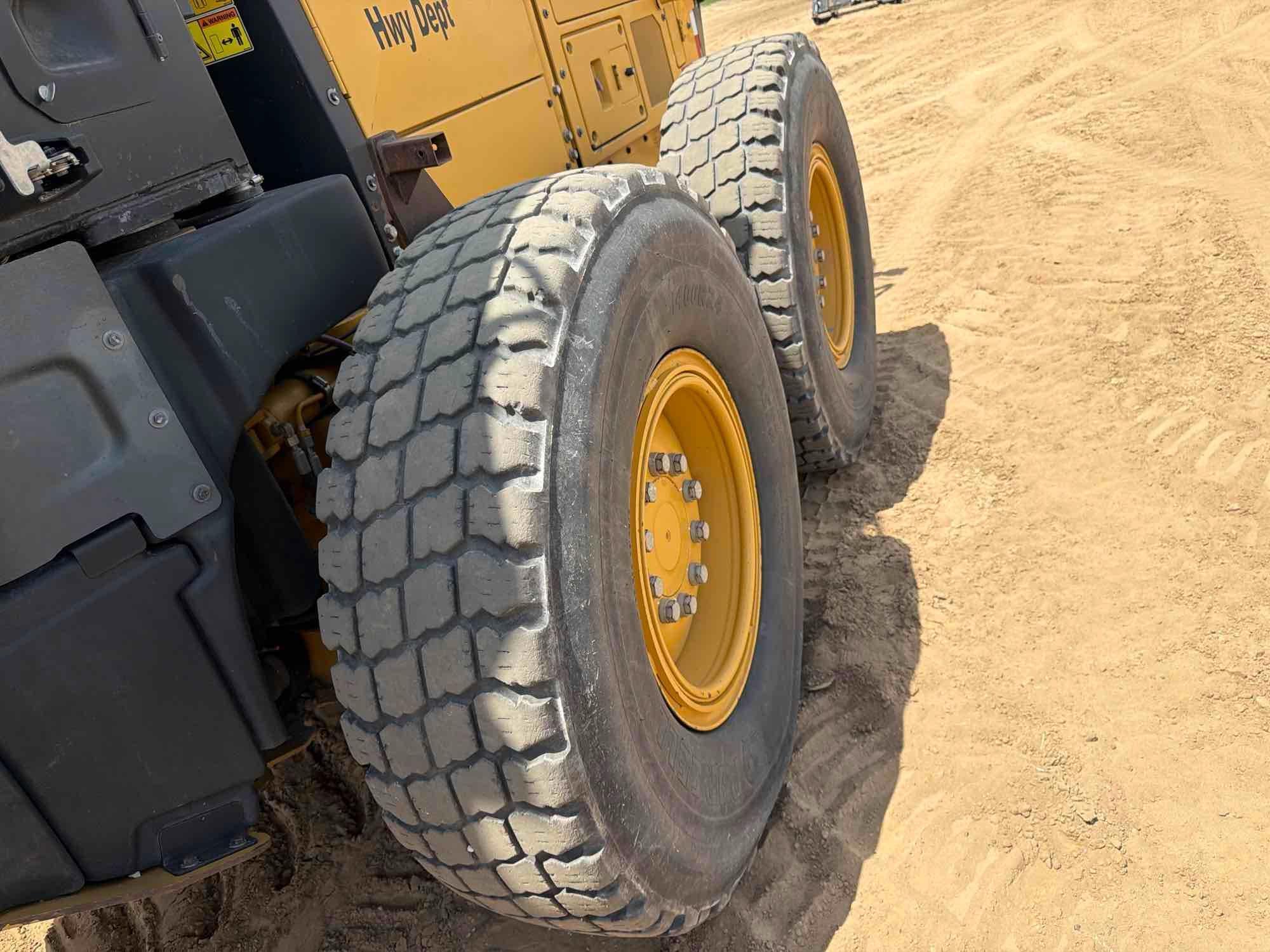 Caterpillar 12M3