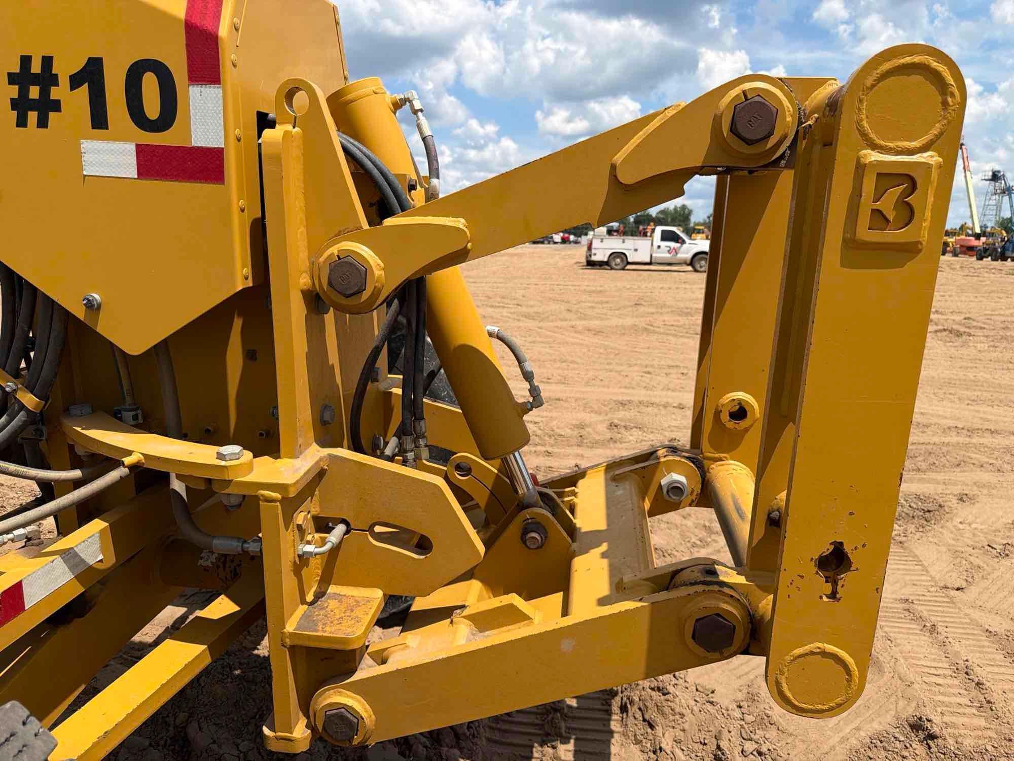 Caterpillar 12M3