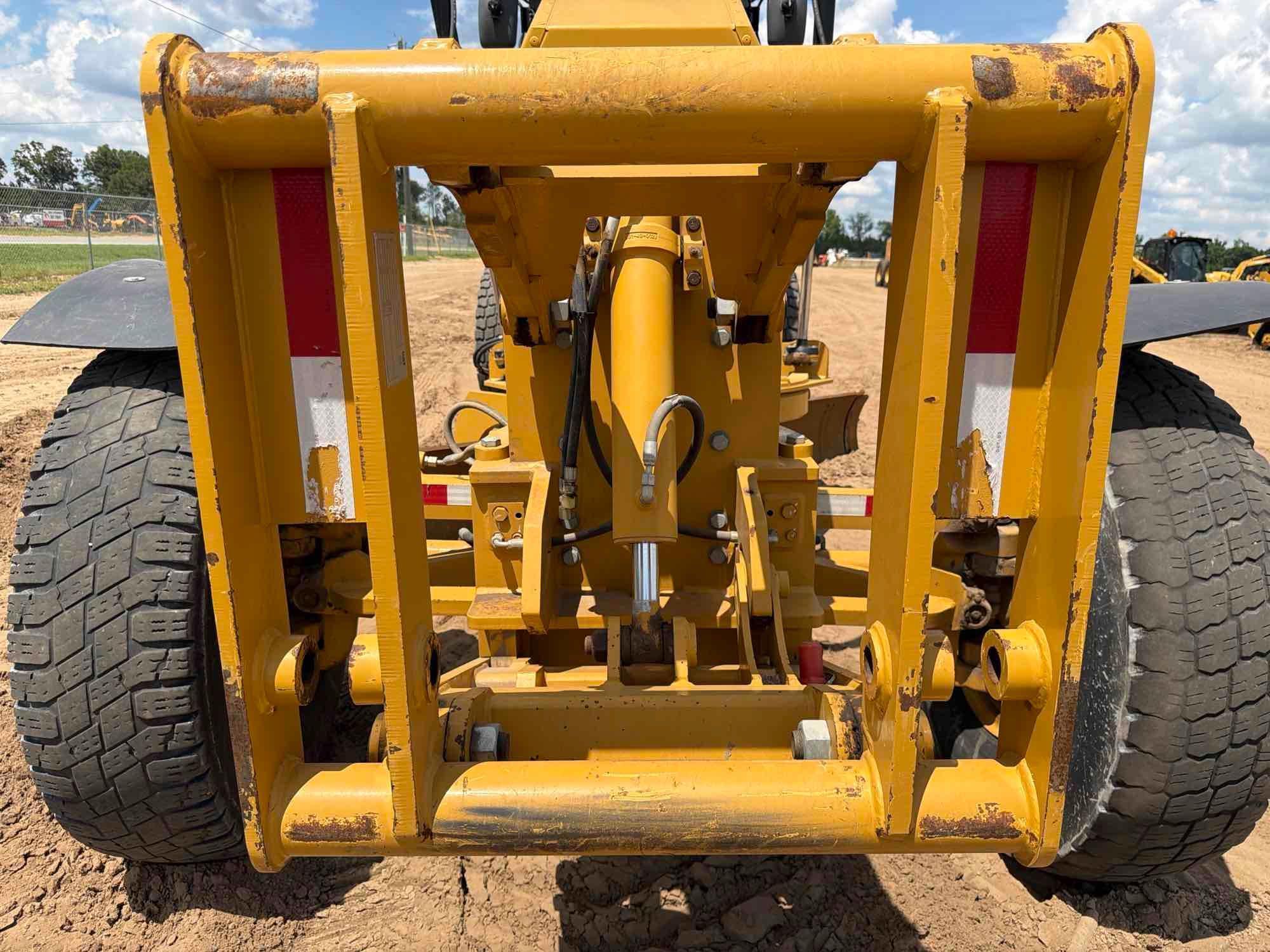 Caterpillar 12M3