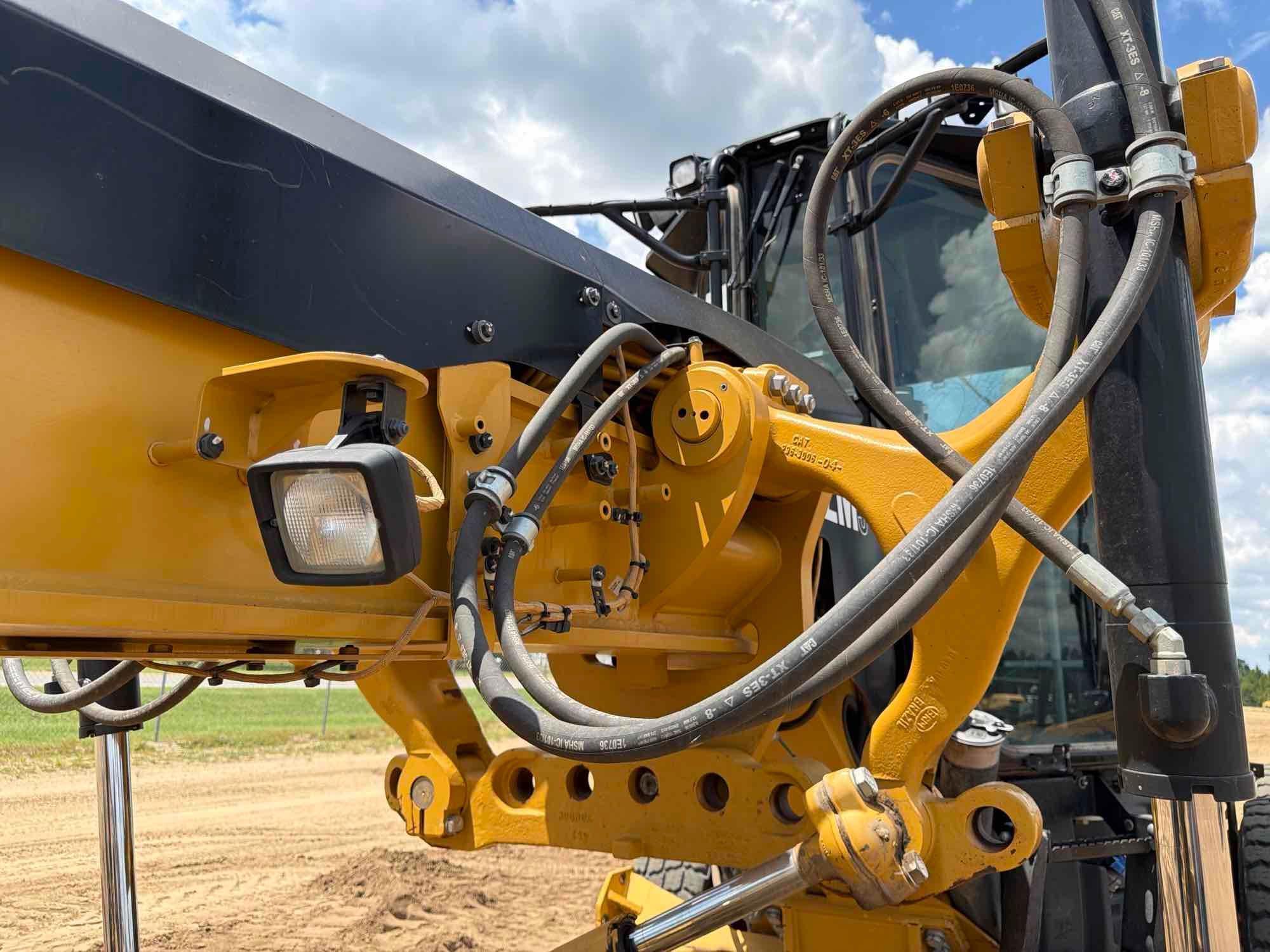 Caterpillar 12M3