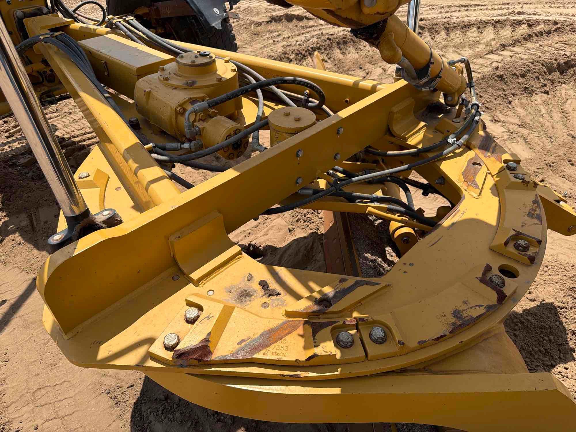 Caterpillar 12M3