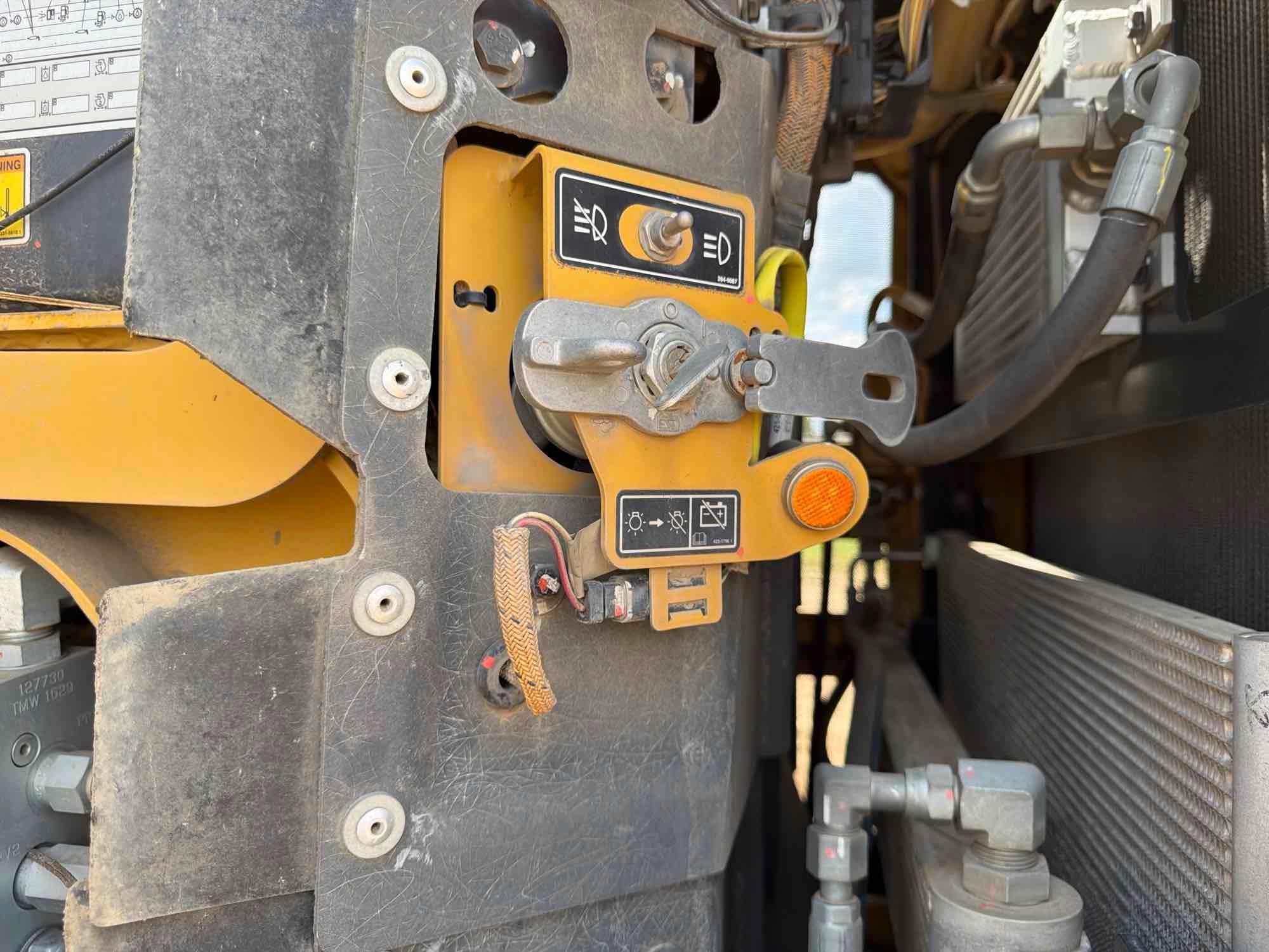 Caterpillar 12M3