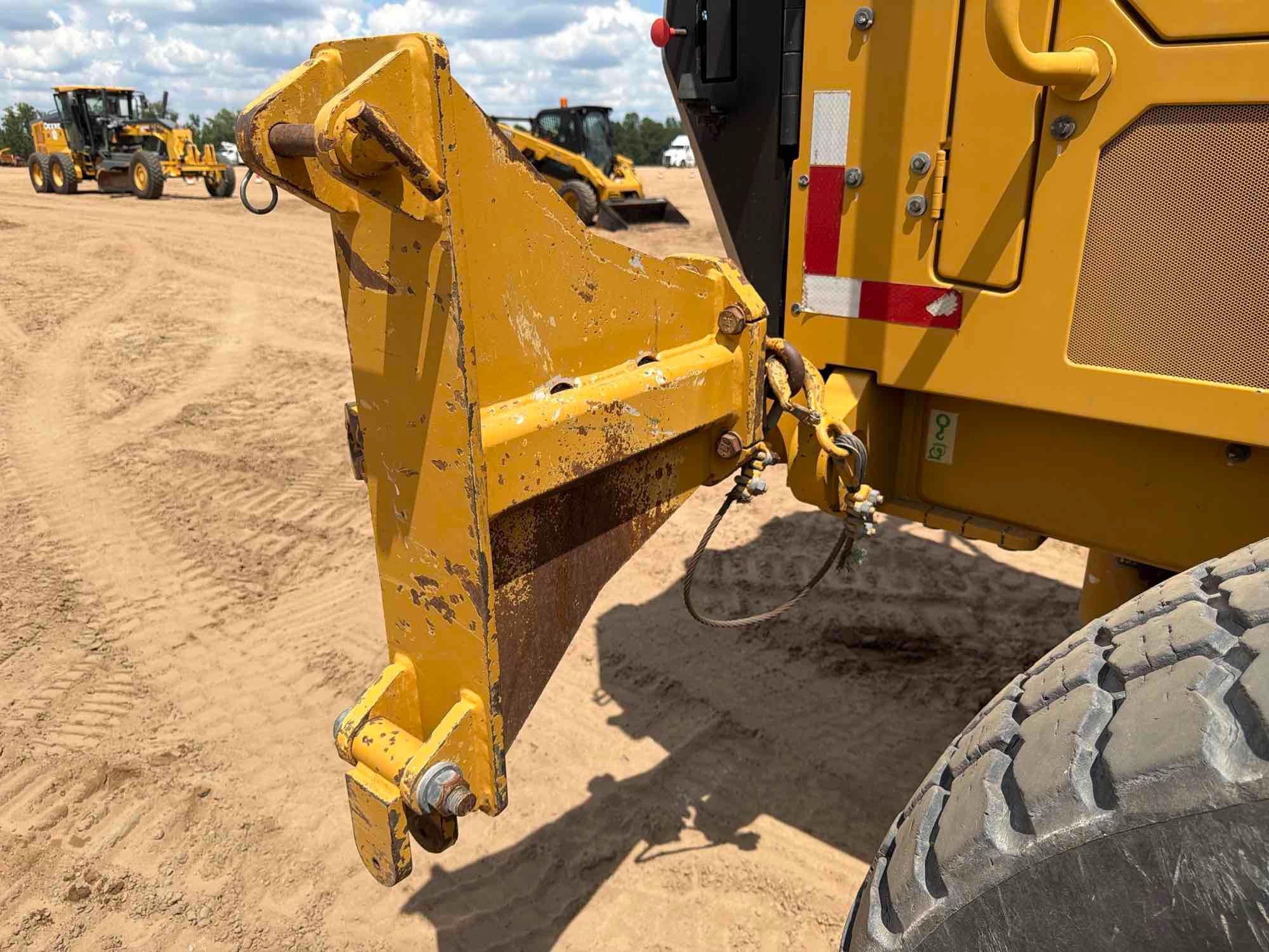 Caterpillar 12M3