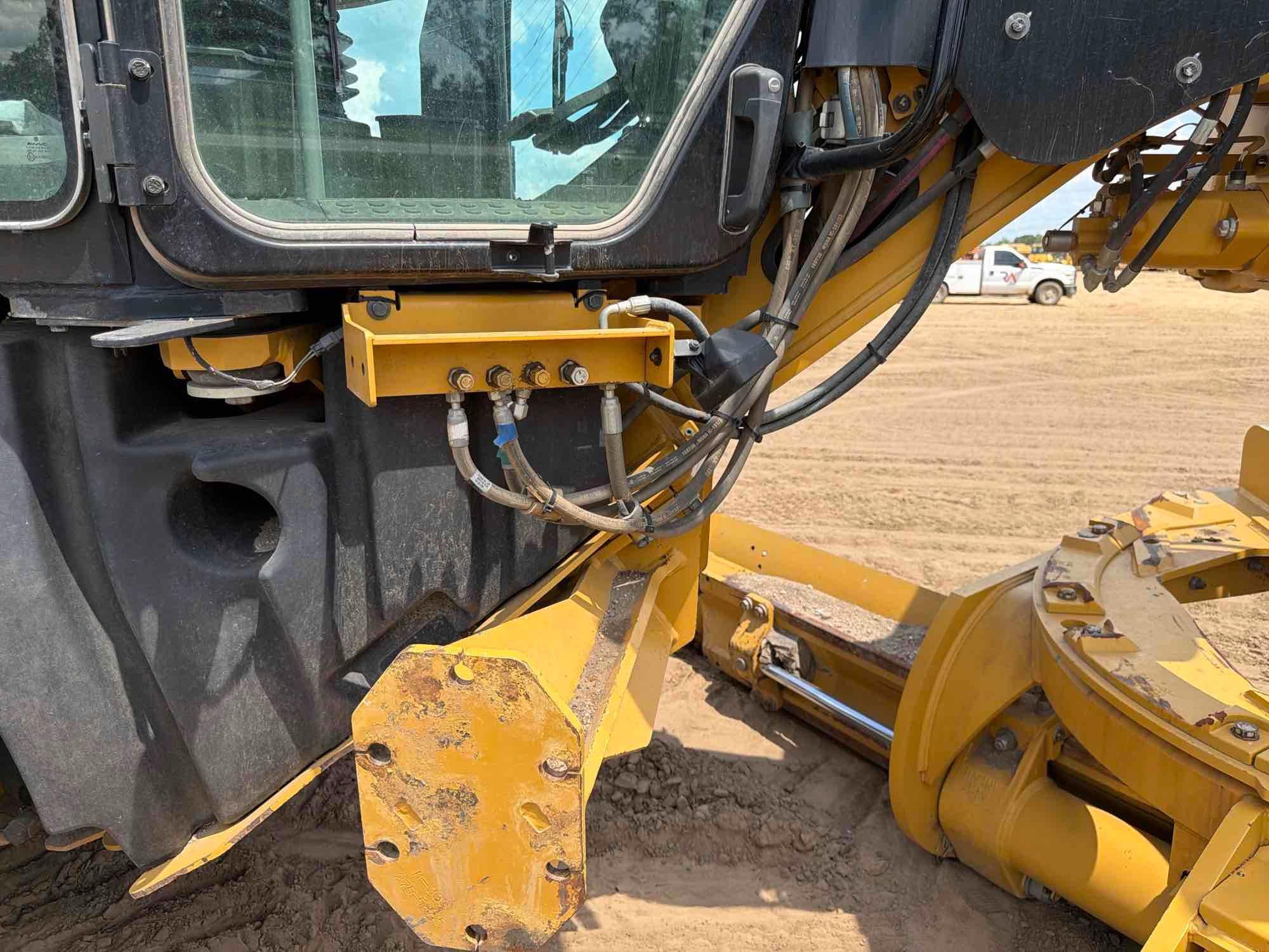 Caterpillar 12M3