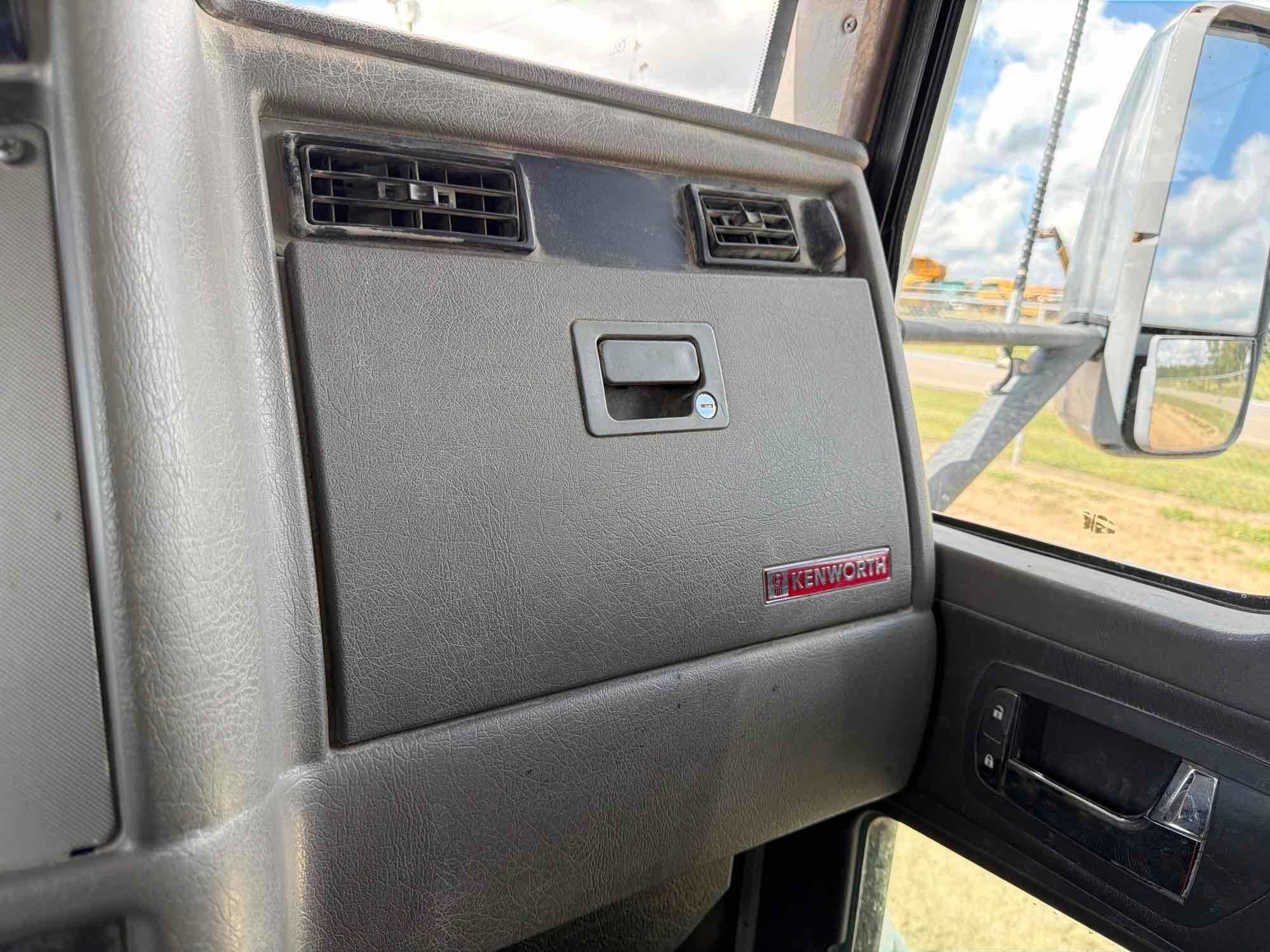 Kenworth T370