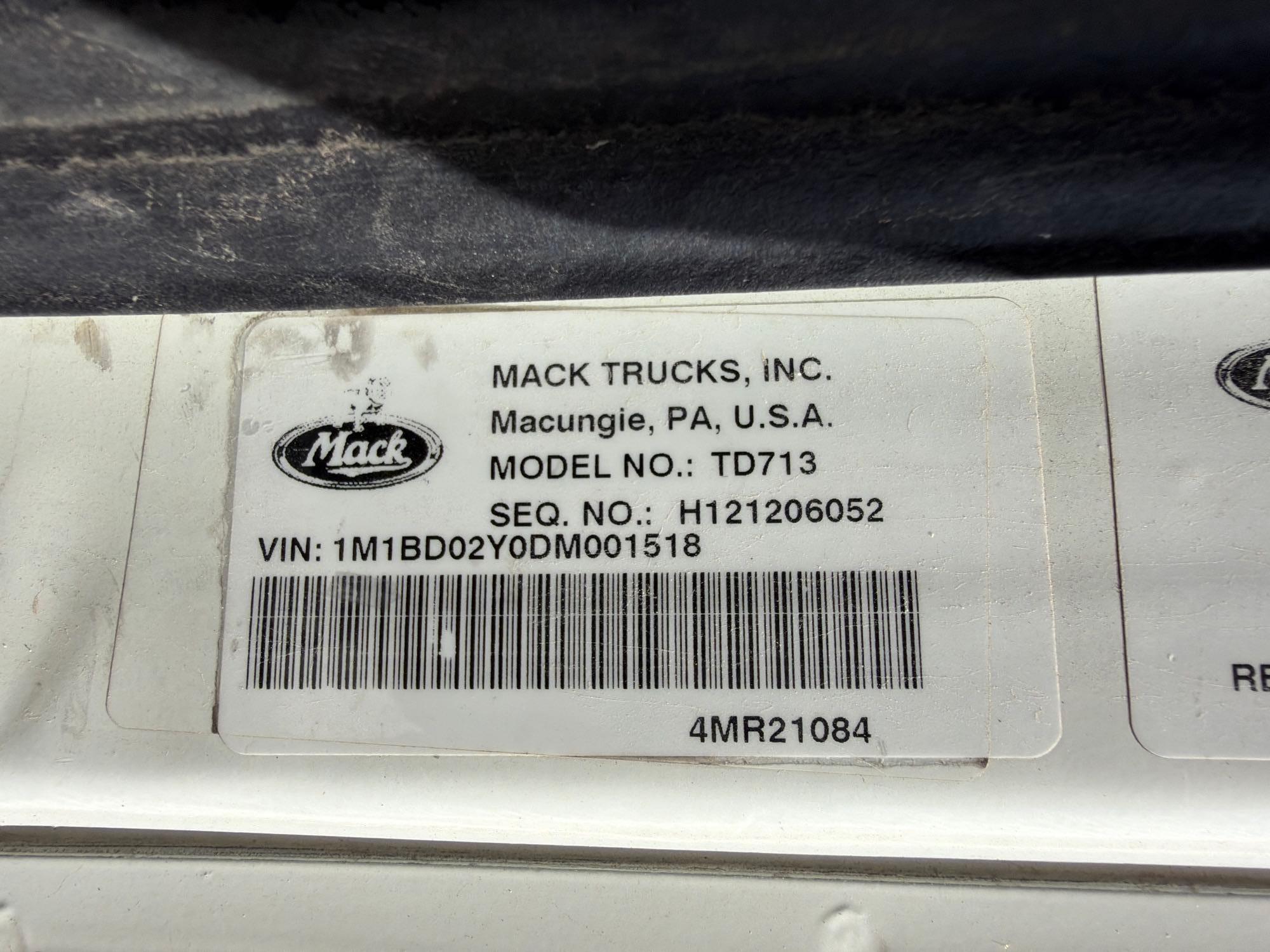 2013 Mack TD713