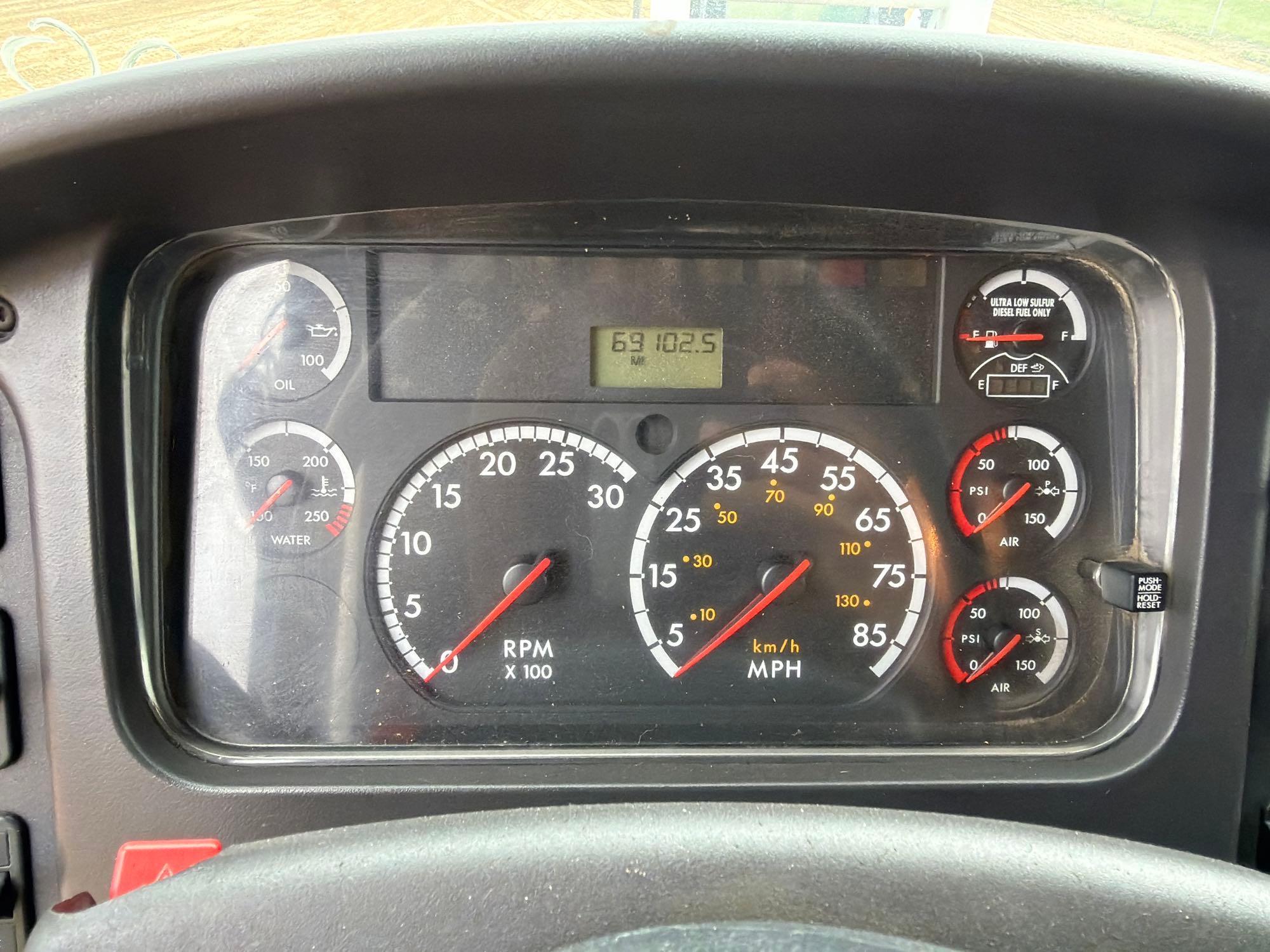 2012 Freightliner M2 BUSINESS CLASS