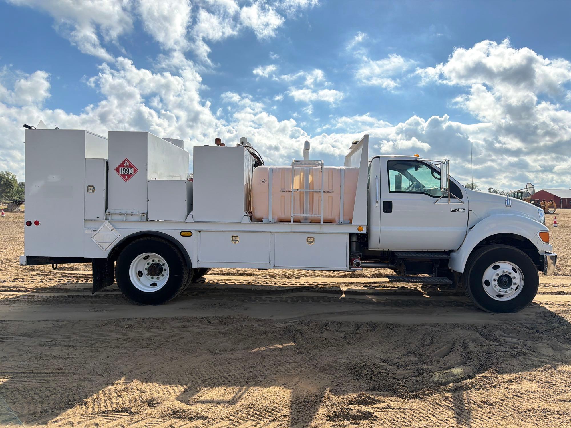 2010 Ford F750XL
