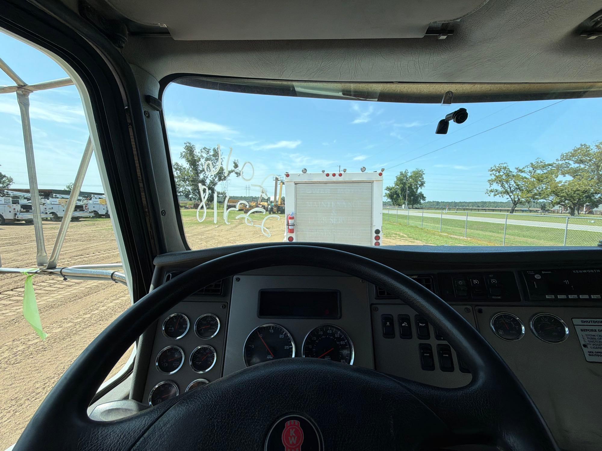 Kenworth T370