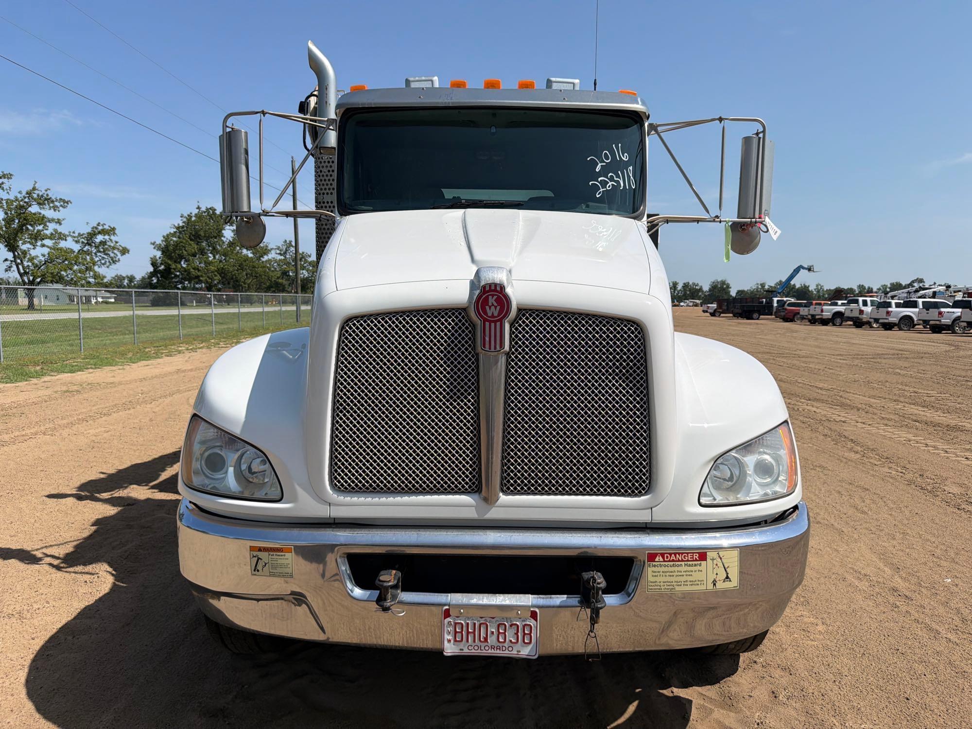 Kenworth T370
