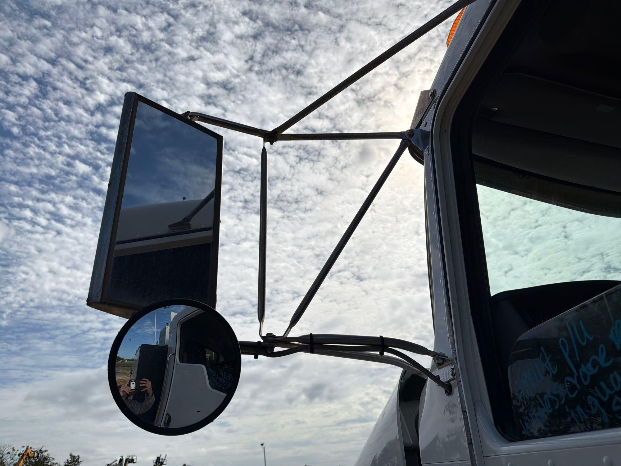 2017 Kenworth T370