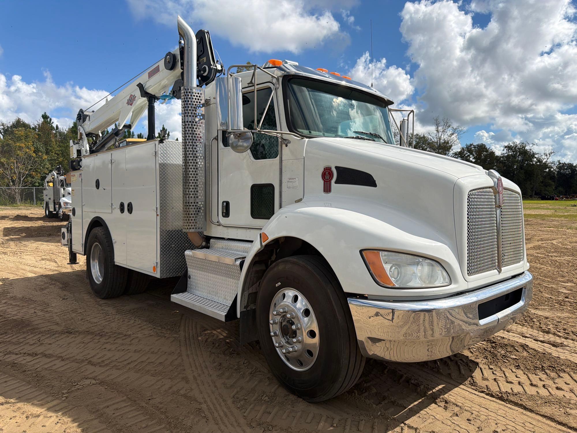 Kenworth T370