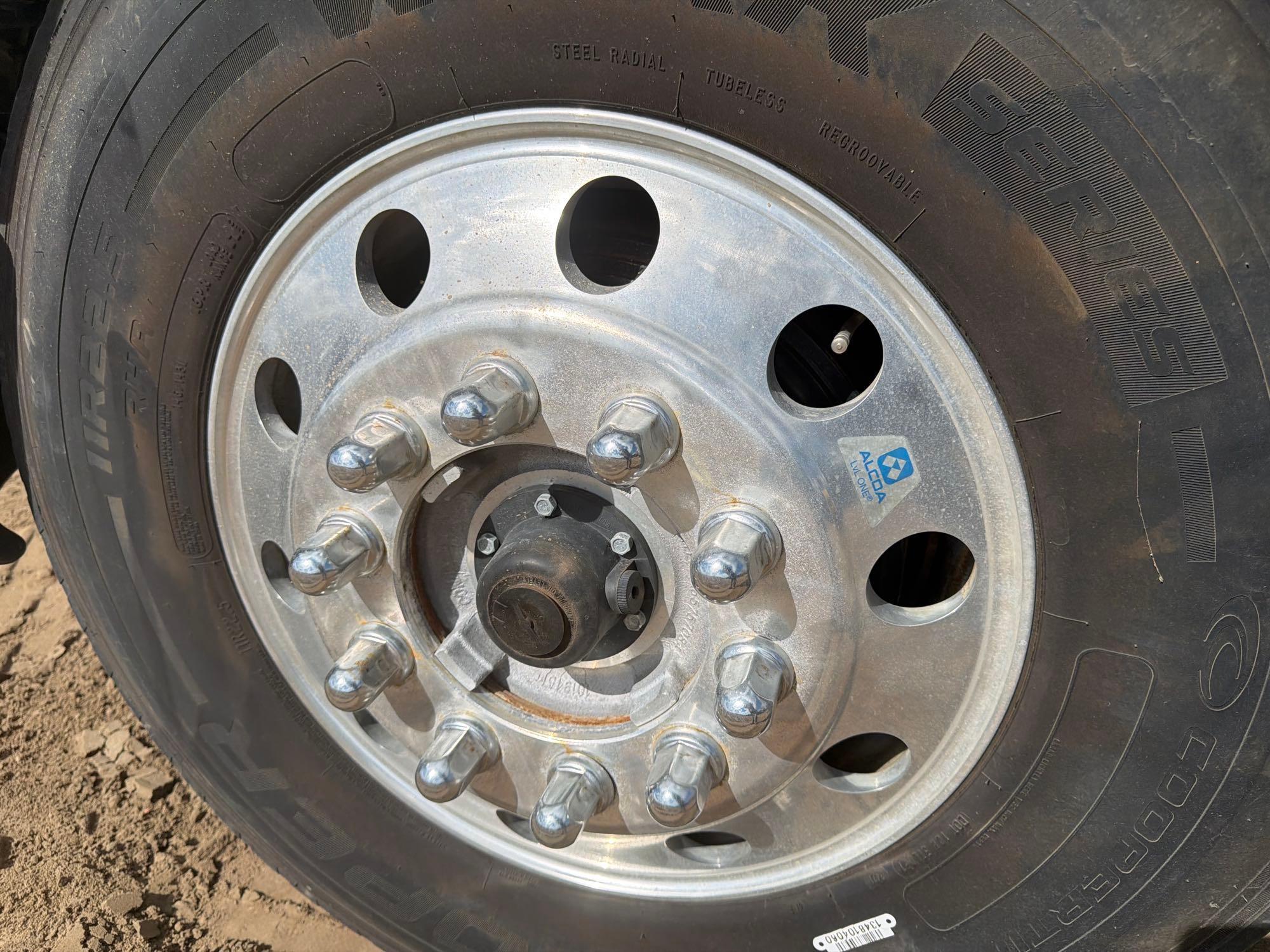 Kenworth T370