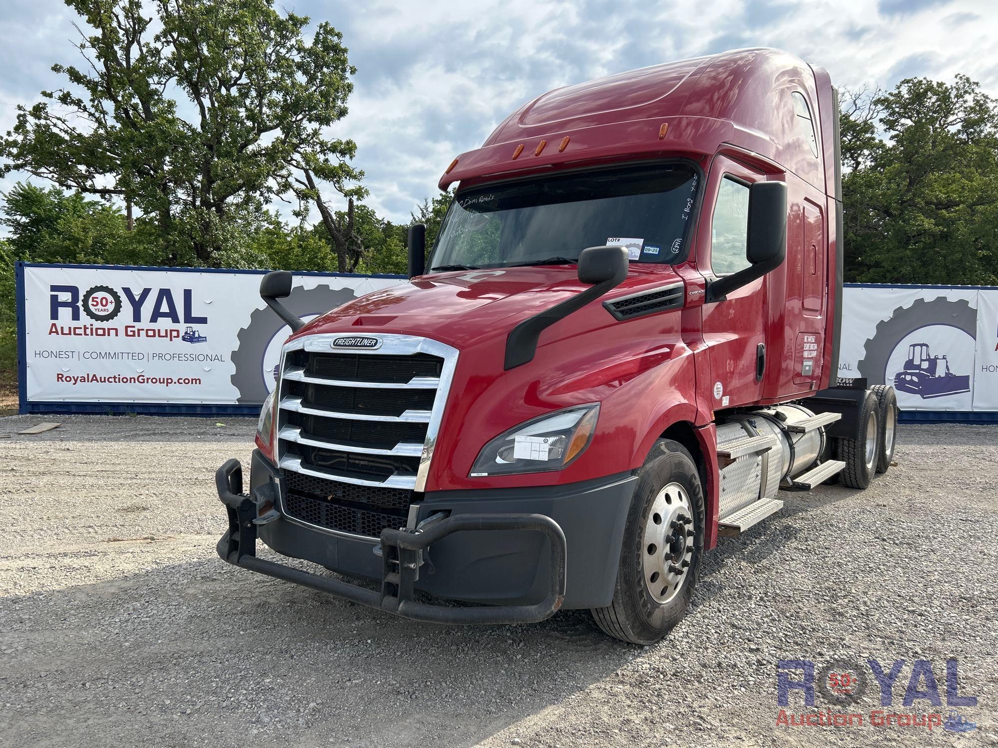 2020 Freightliner Cascadia 126 T/A Sleeper Cab Truck Tractor