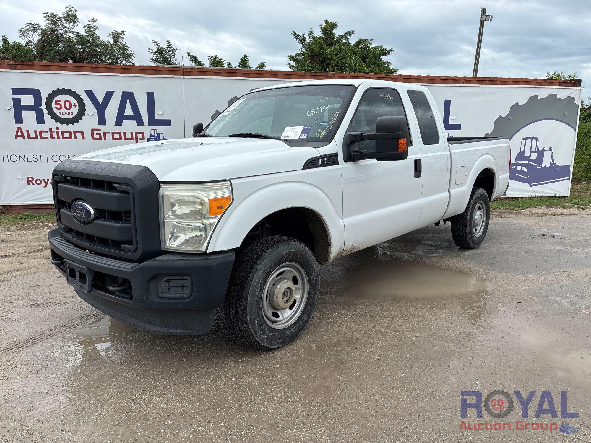 2015 Ford F-250 4x4 Super Duty Ext. Cab 4x4 Pickup Truck