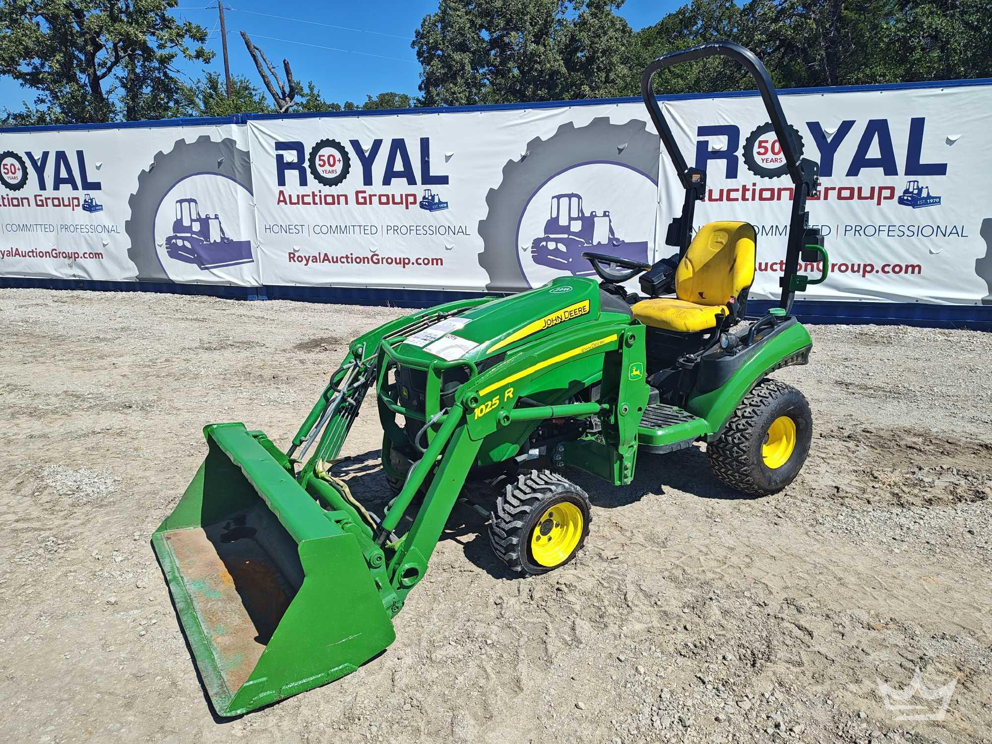 2019 John Deere 1025R