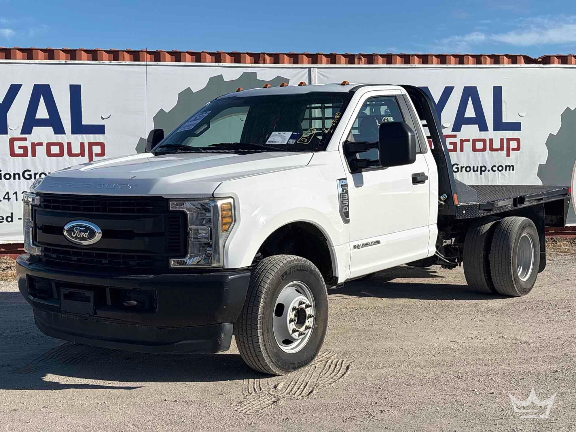 2019 Ford F-350 4x4 9FT Flatbed Truck