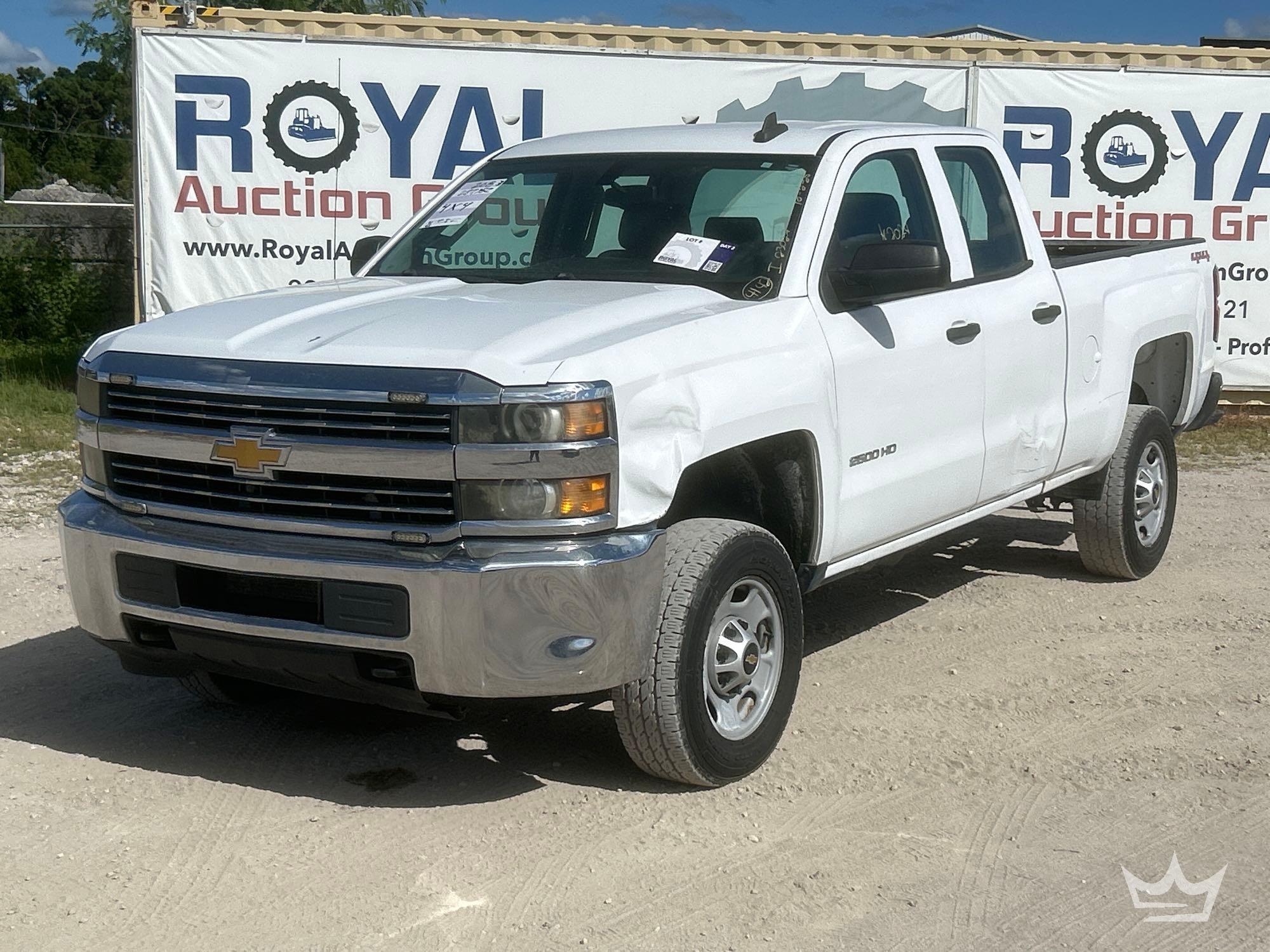 2015 Chevrolet Silverado 2500 4x4 Crew Cab Pickup Truck