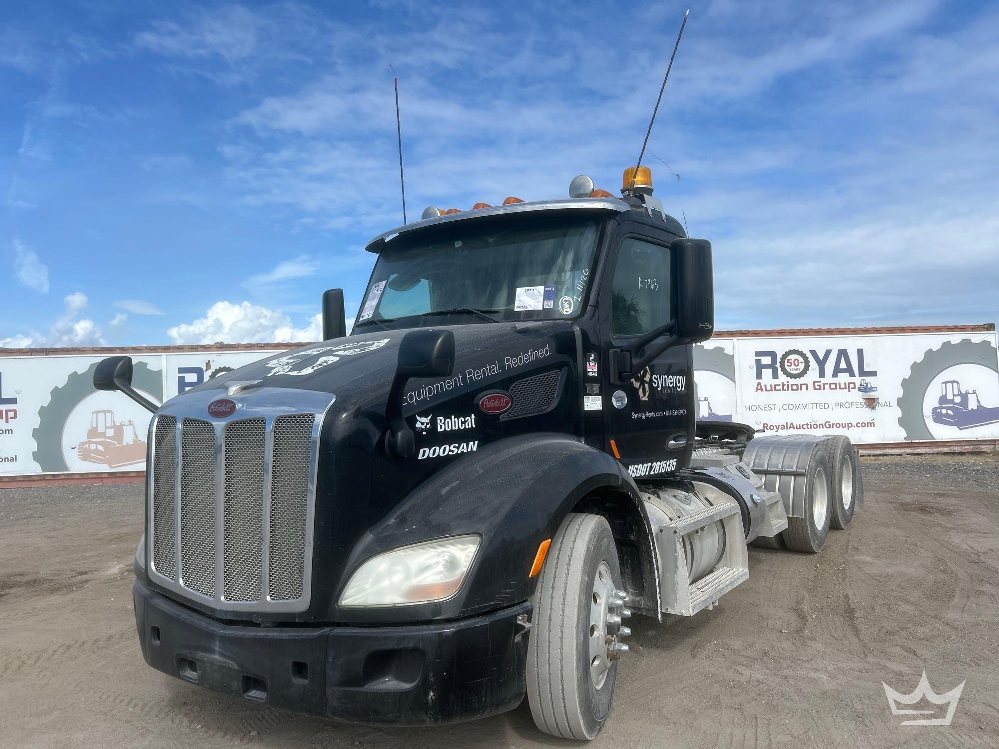 2016 Peterbilt 579 T/A Wet Kit Day Cab Truck Tractor