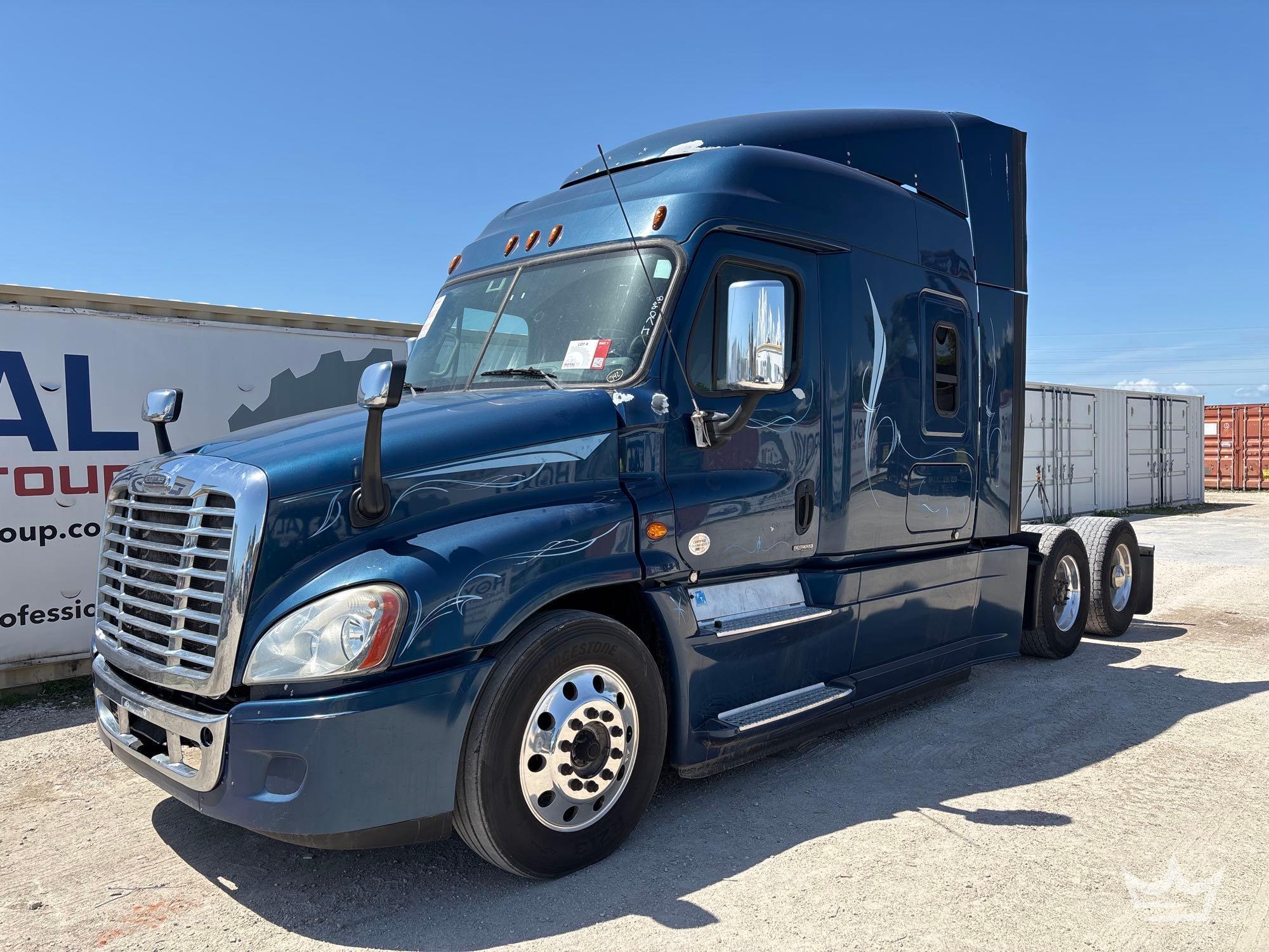 2017 Freightliner Cascadia 125 T/A Sleeper Cab Truck Tractor