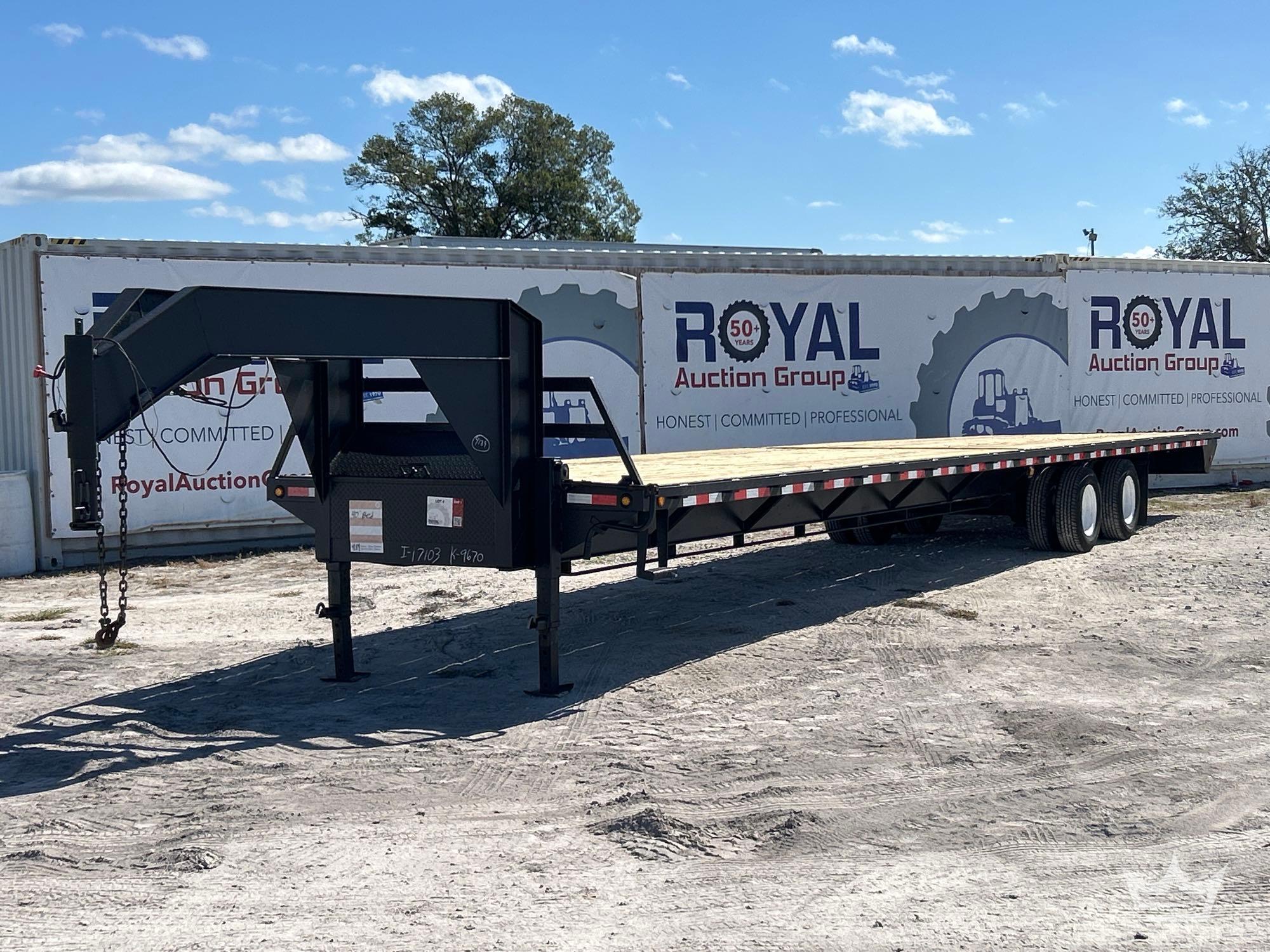 2008 40ft T/A Gooseneck Flatbed Equipment Trailer