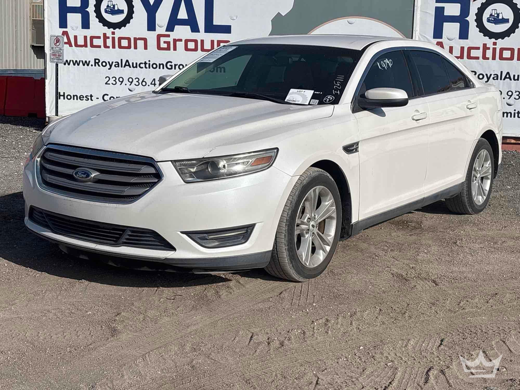 2013 Ford Taurus SEL Sedan