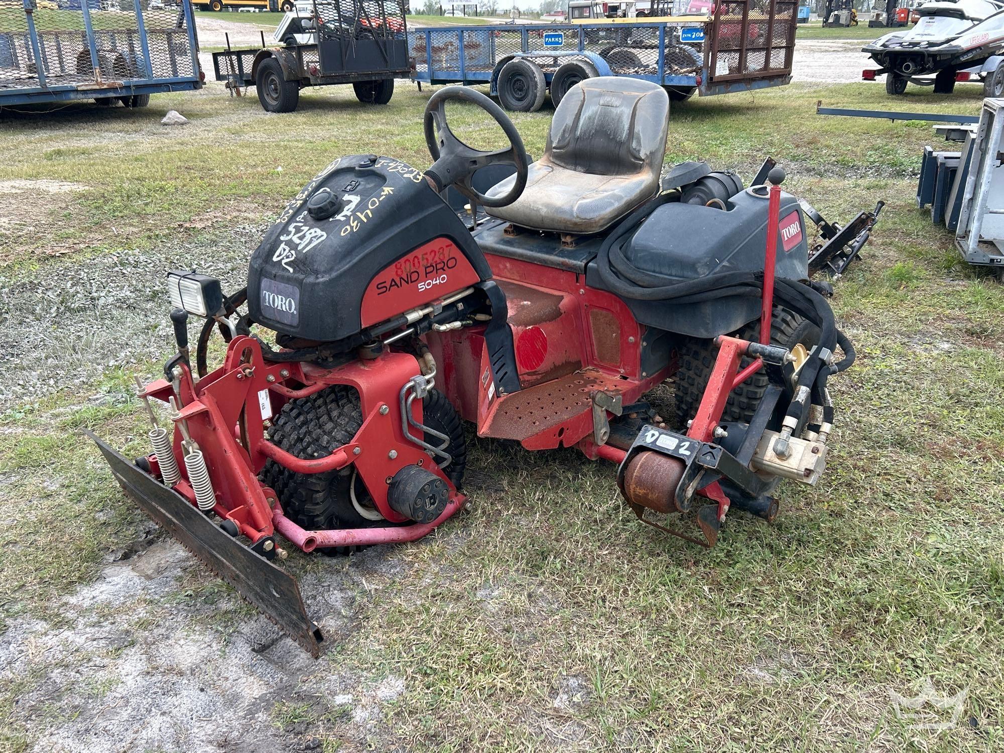 2015 Toro Sand Pro 5040 Bunker Rake