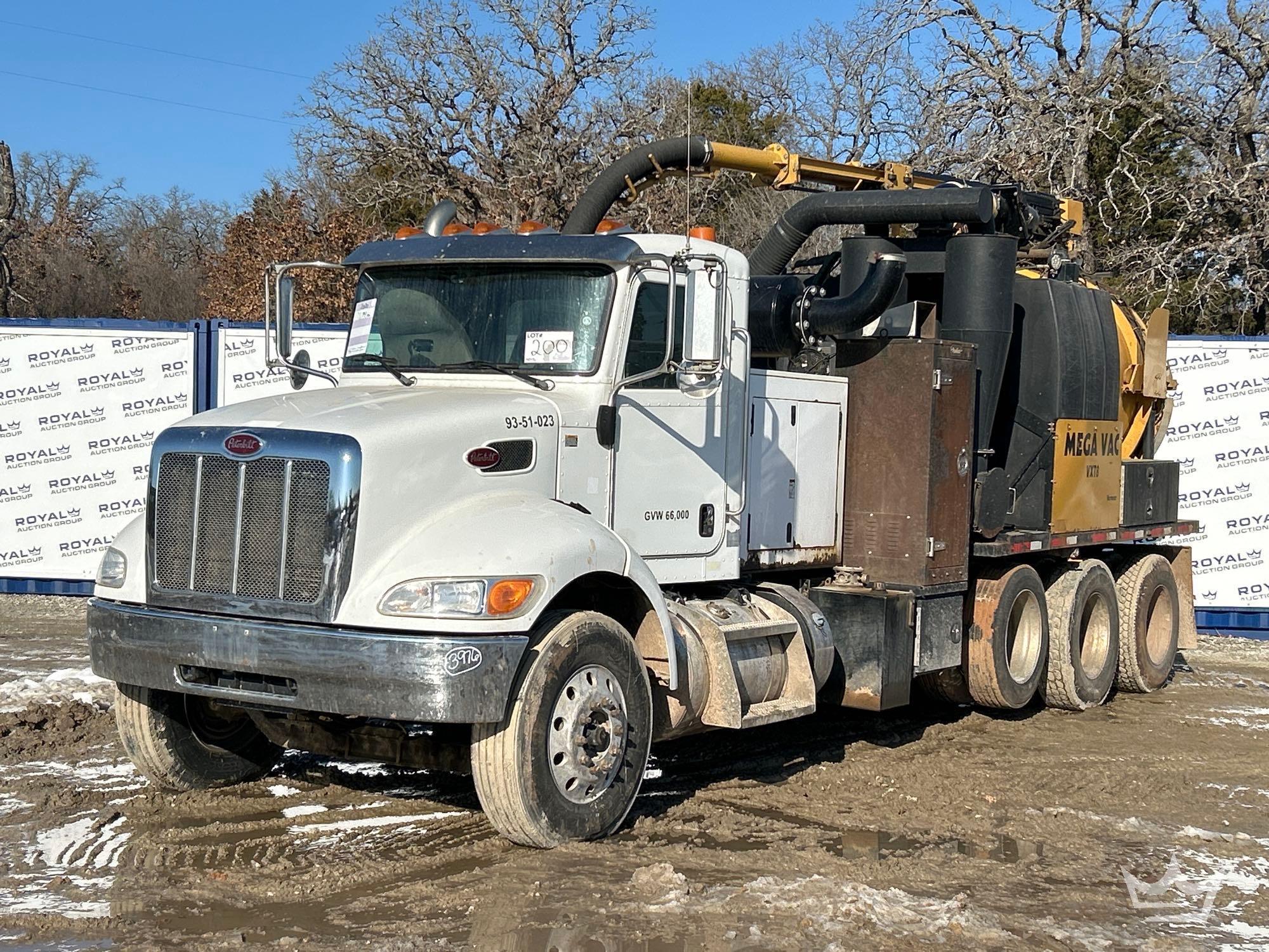 2020 Peterbilt 348 Vermeer Mega Vac VXT8 Tri Axle Vacuum Excavator Truck