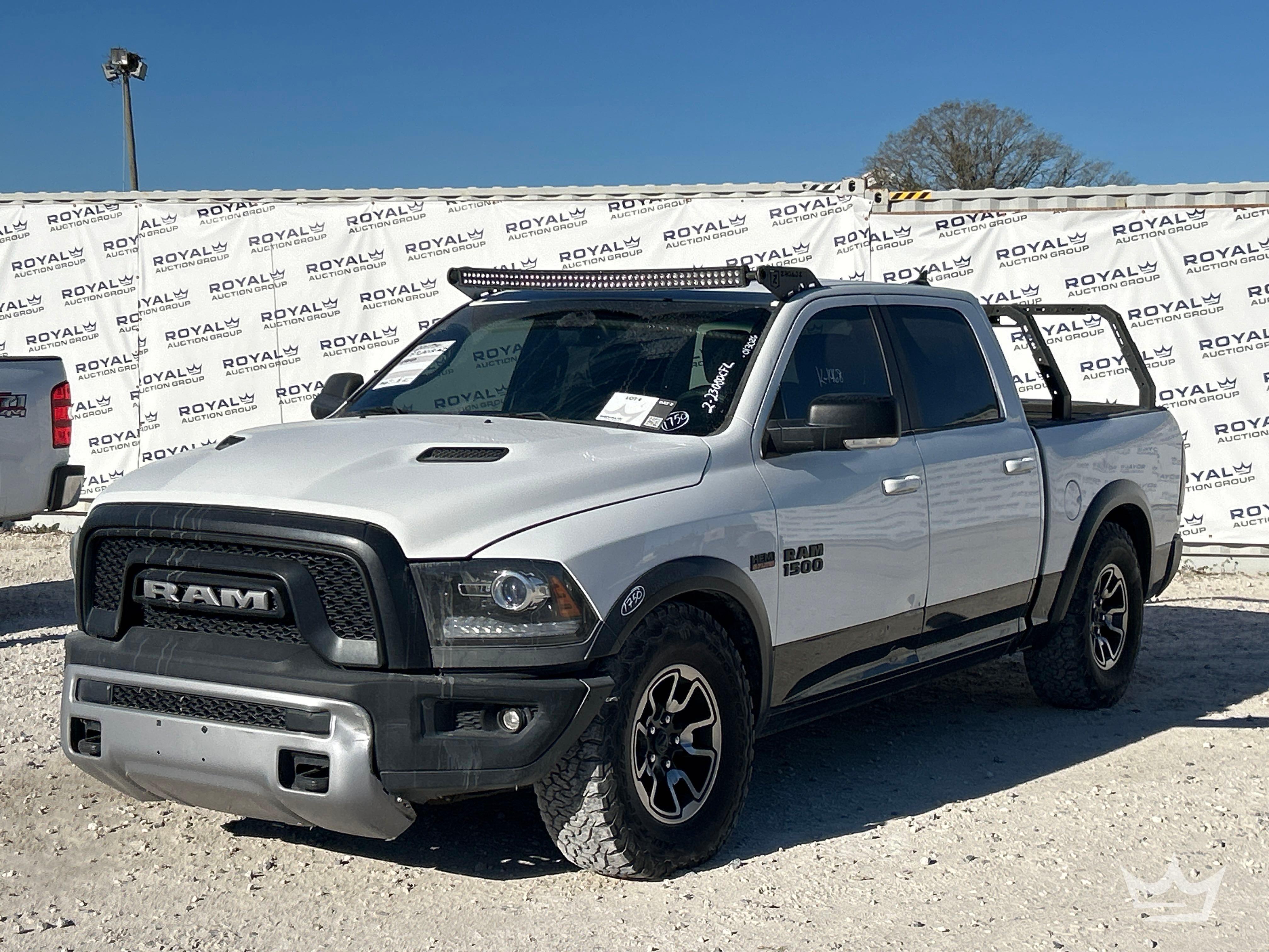 2017 Ram 1500 4x4 Crew Cab Pickup Truck