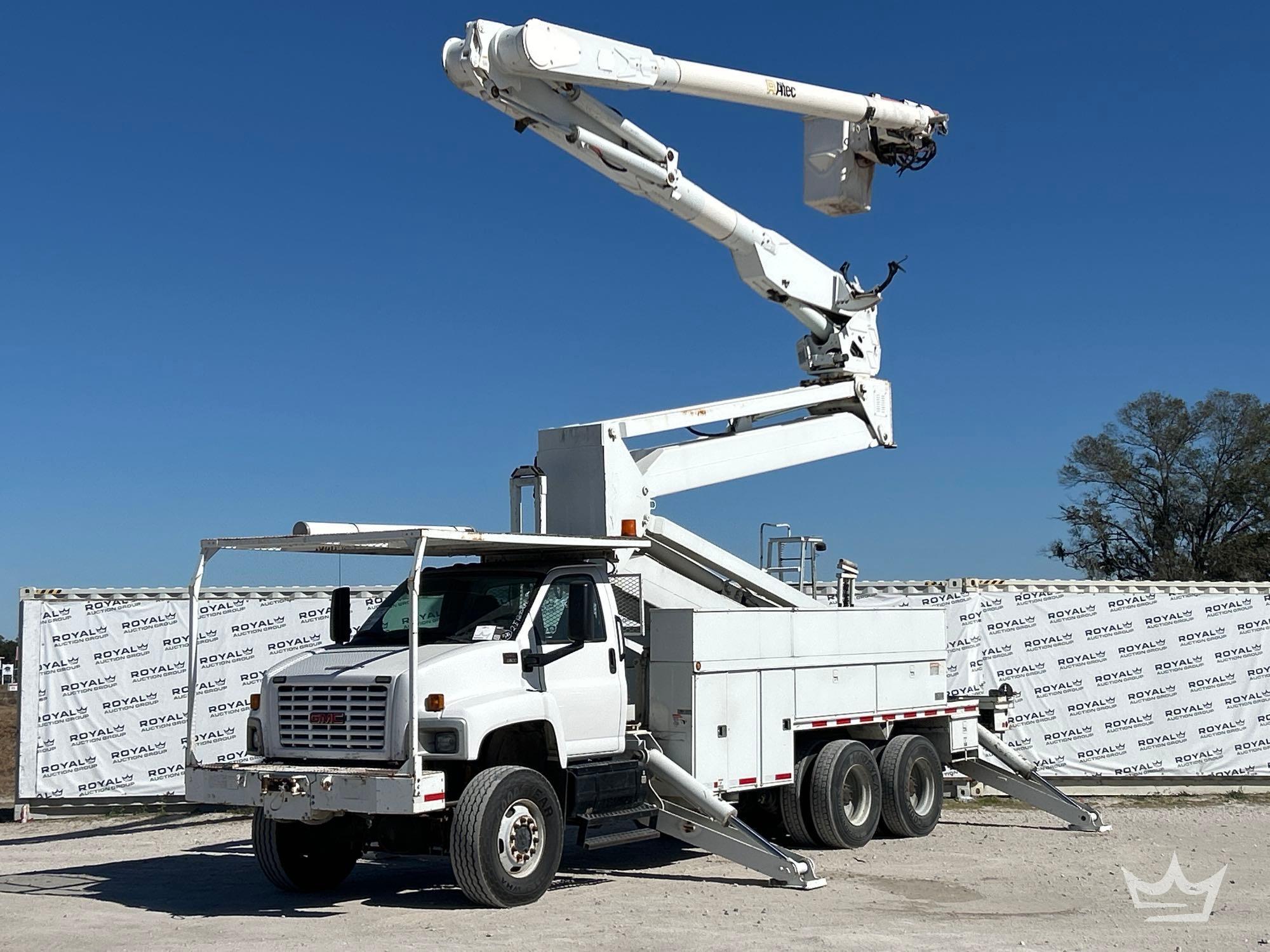 2005 GMC C8500 T/A Altec AM855-E88 86ft Material Handling Bucket Truck