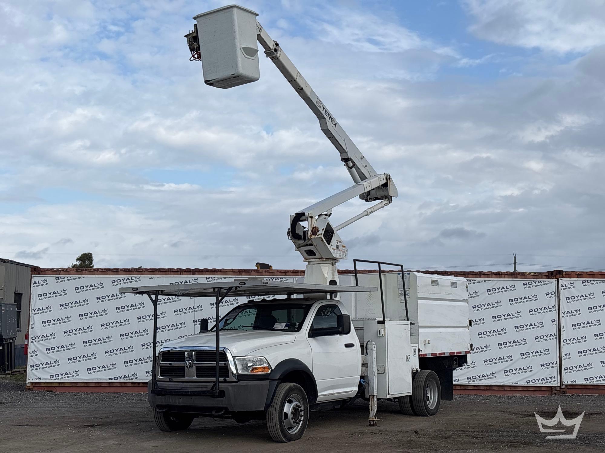 2011 Dodge Ram 5500 4x4 Terex Hi Ranger LT40 40ft. Forestry Chipper Insulated Bucket Truck
