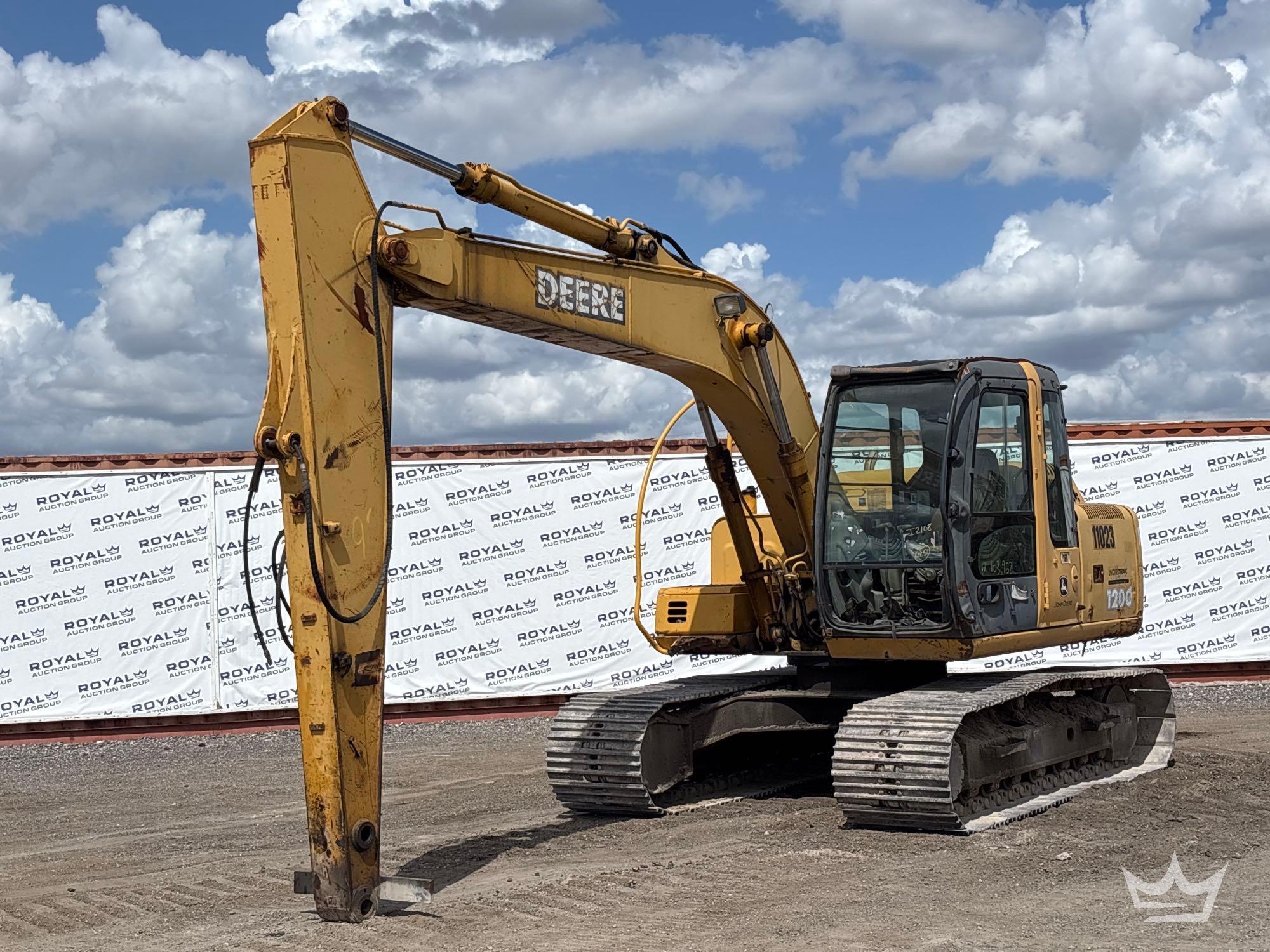 2006 John Deere 120C Hydraulic Excavator