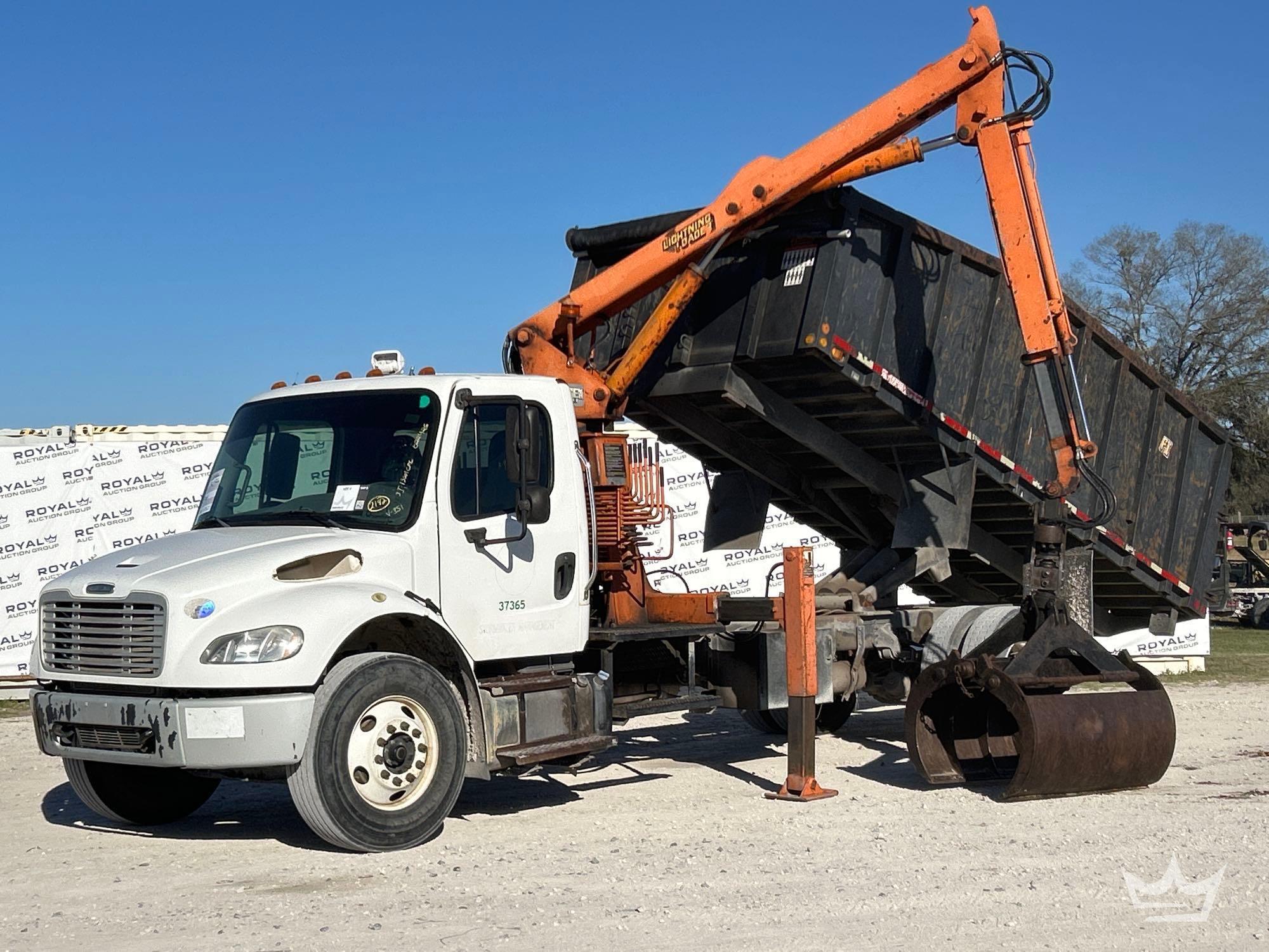 2015 Freightliner M2 106