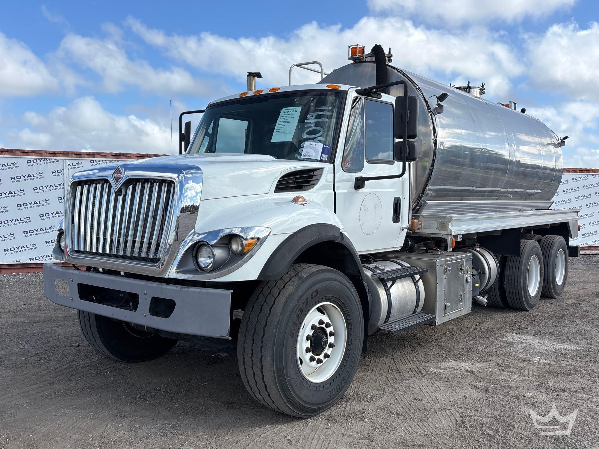 2018 International 7500 WORKSTAR