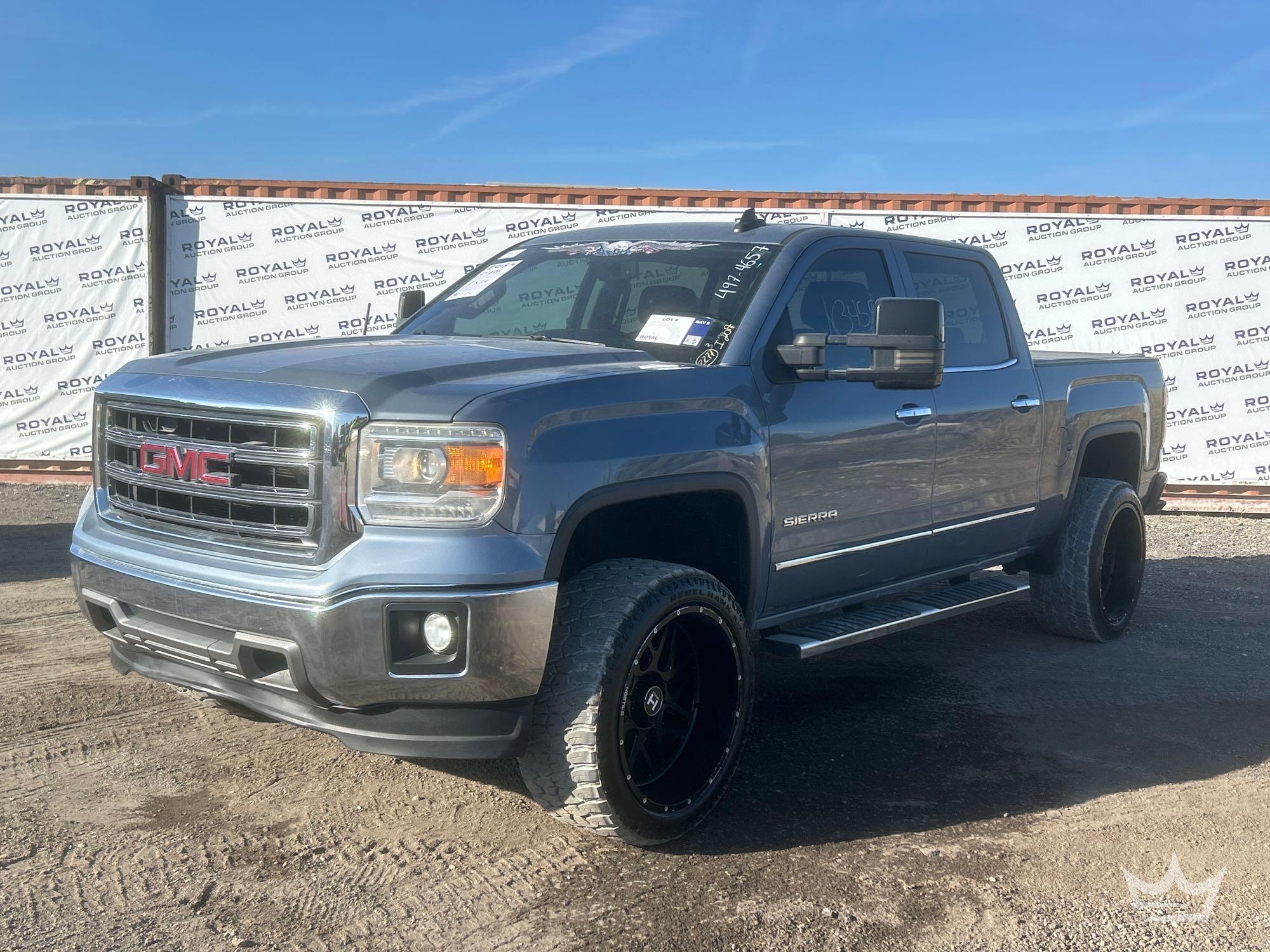 2015 GMC Sierra 1500 Crew Cab Pickup Truck