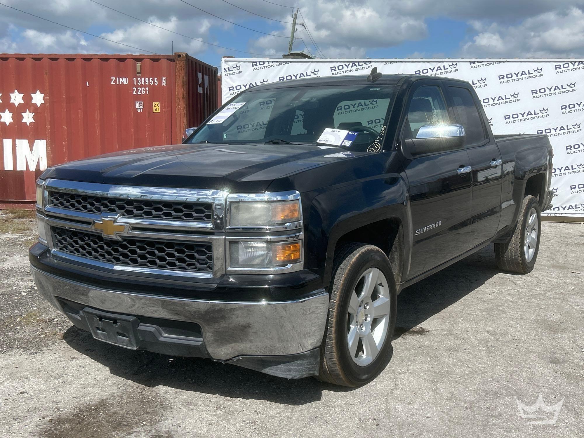 2015 Chevrolet Silverado 1500 Crew Cab Pickup Truck