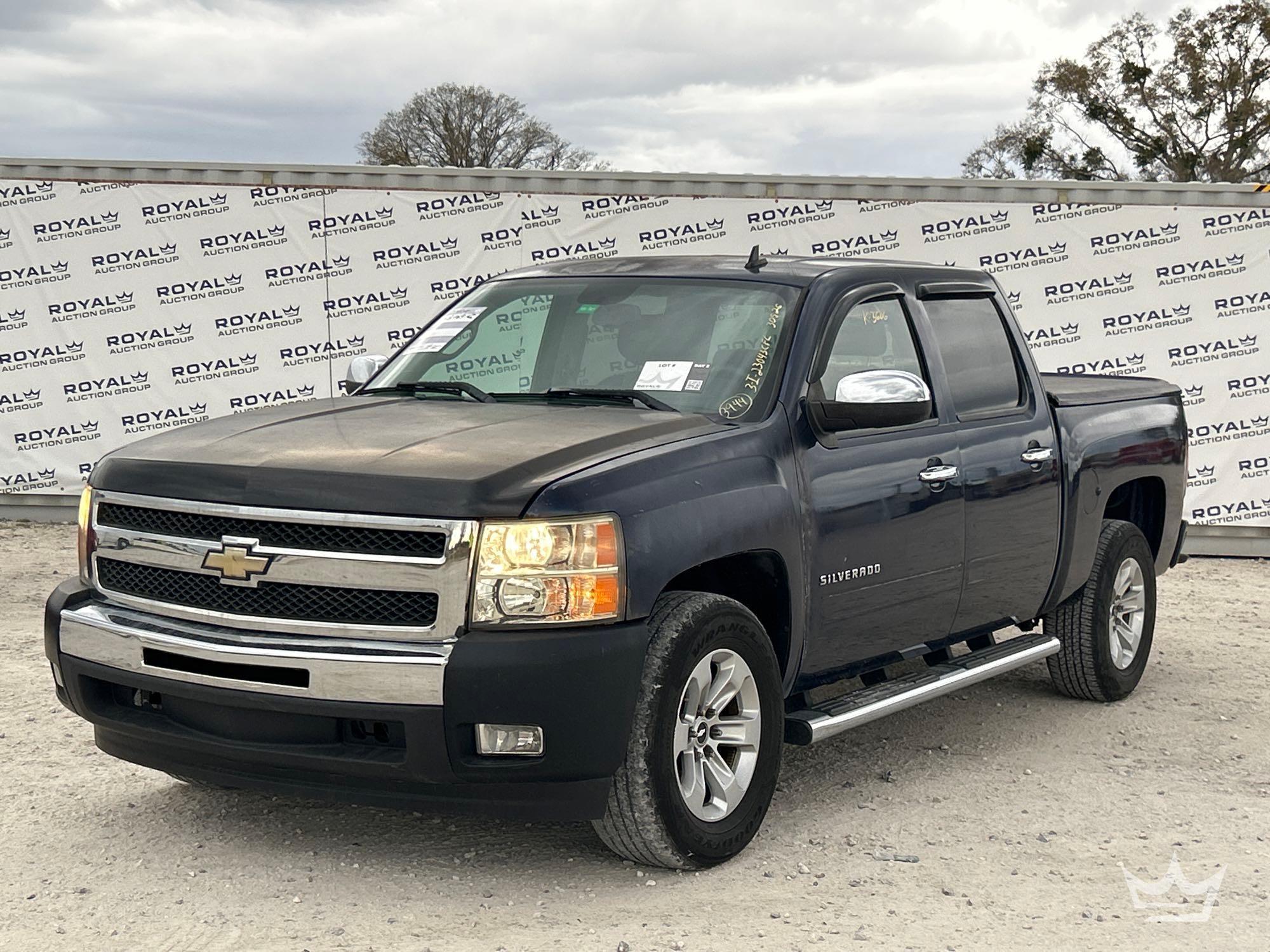 2011 Chevrolet Silverado 1500 Crew Cab Pickup Truck