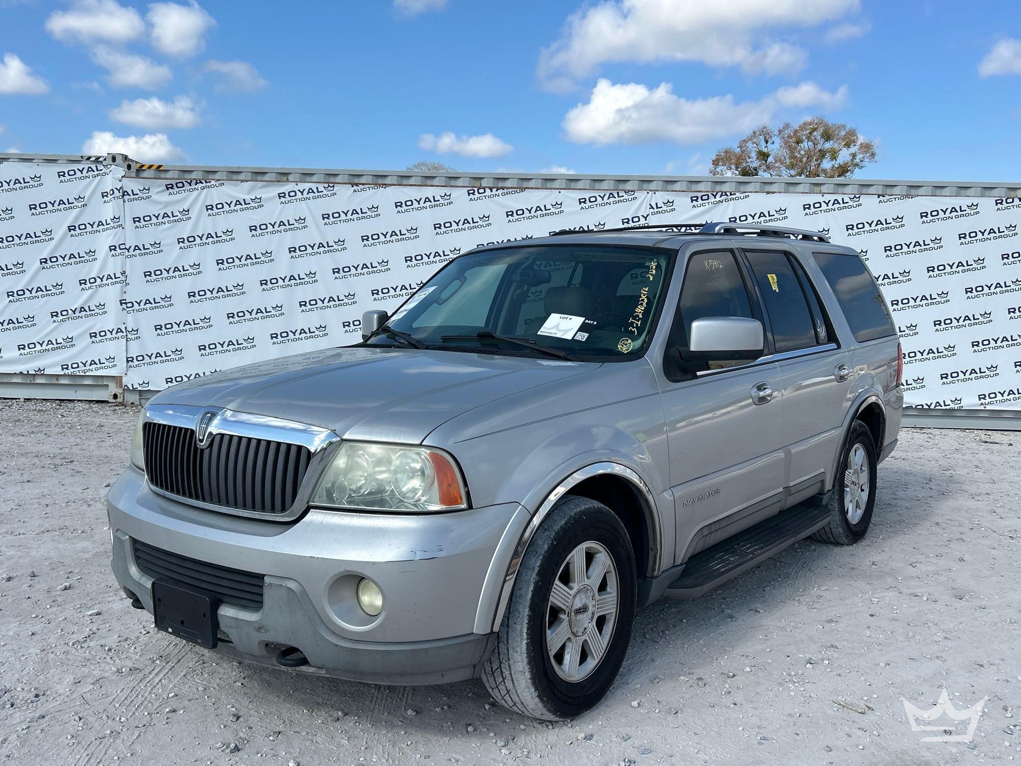 2004 Lincoln Navigator SUV