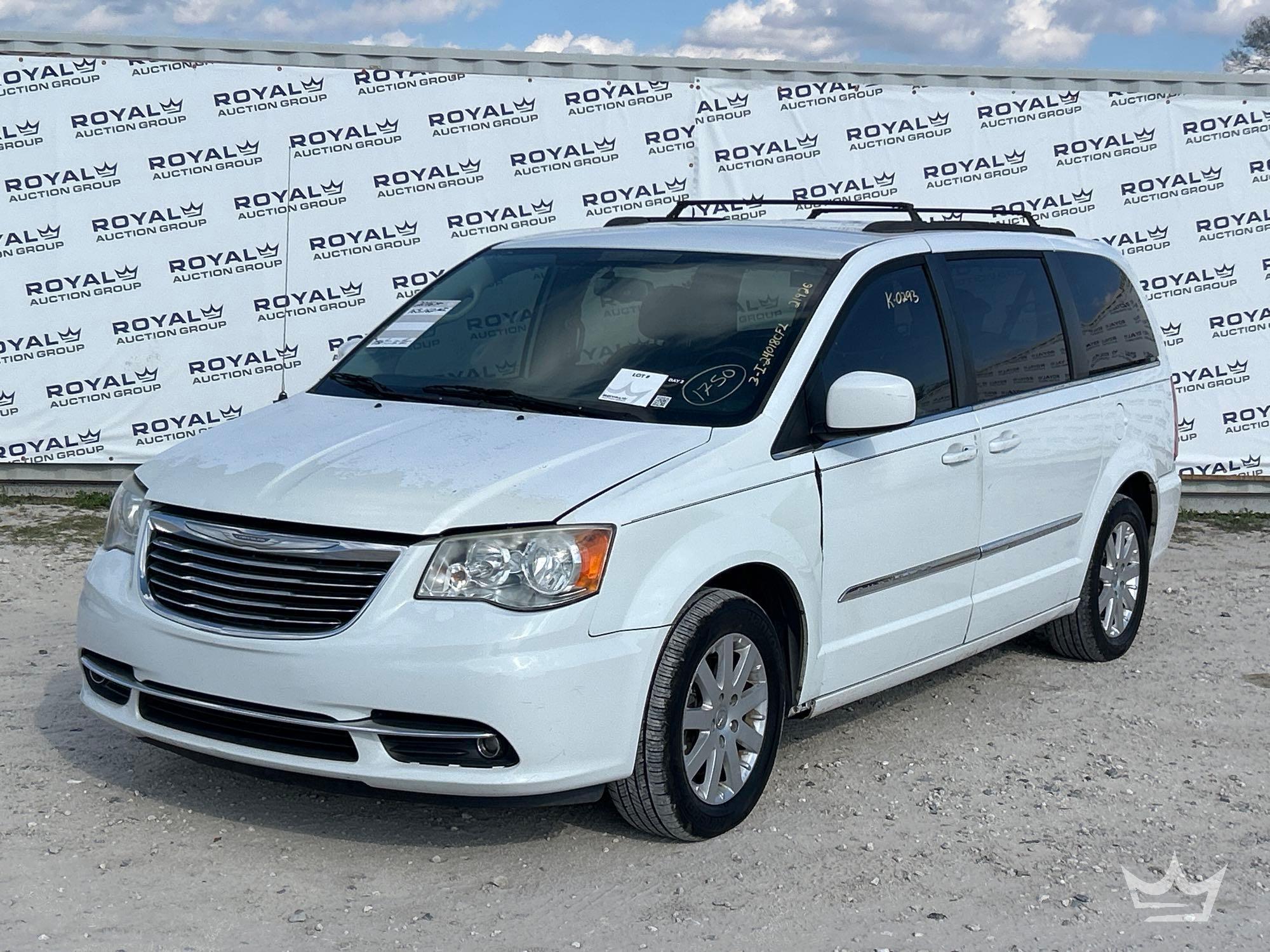 2016 Chrysler Town and Country Van