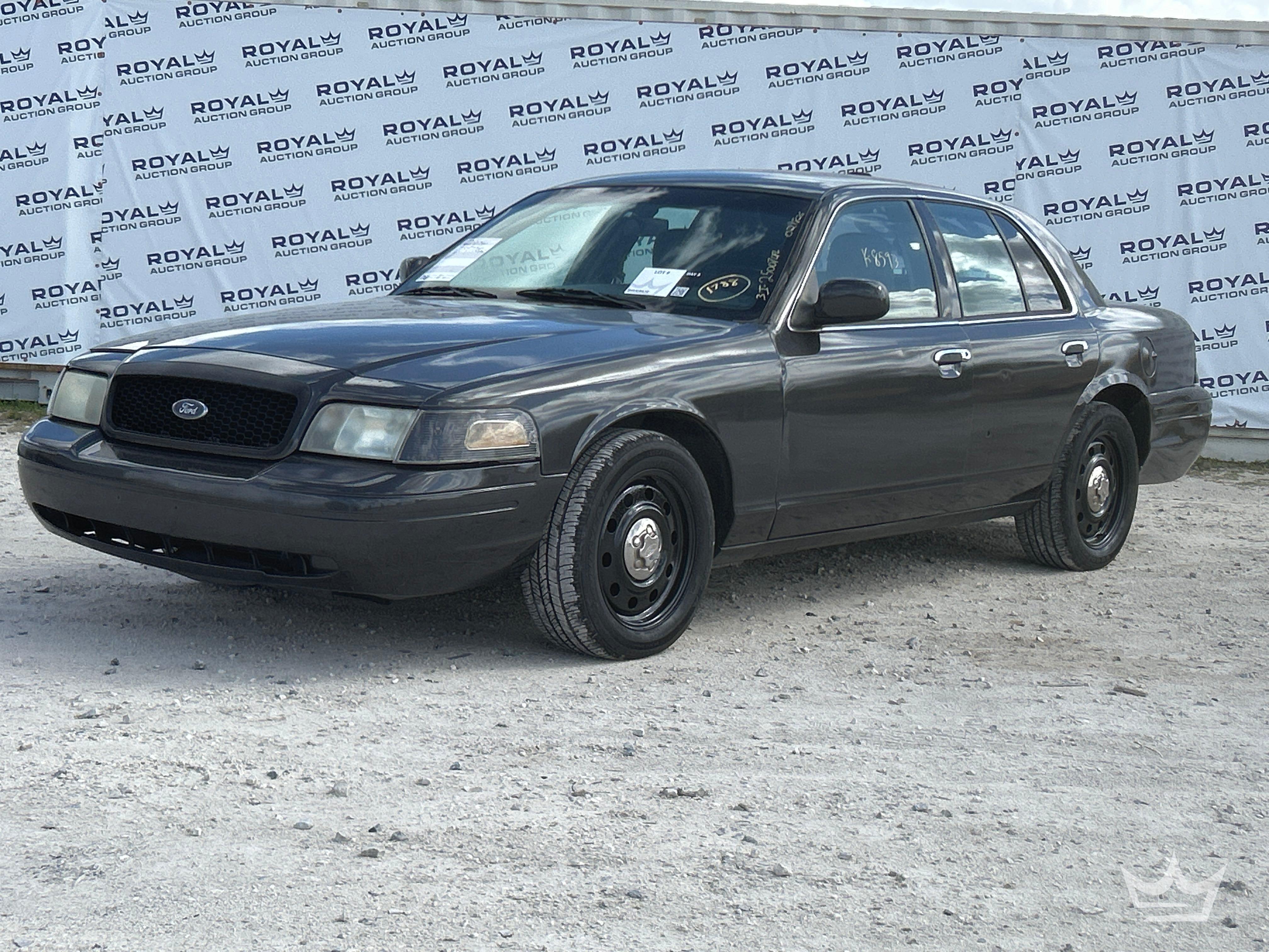 2007 Ford Crown Victoria Sedan