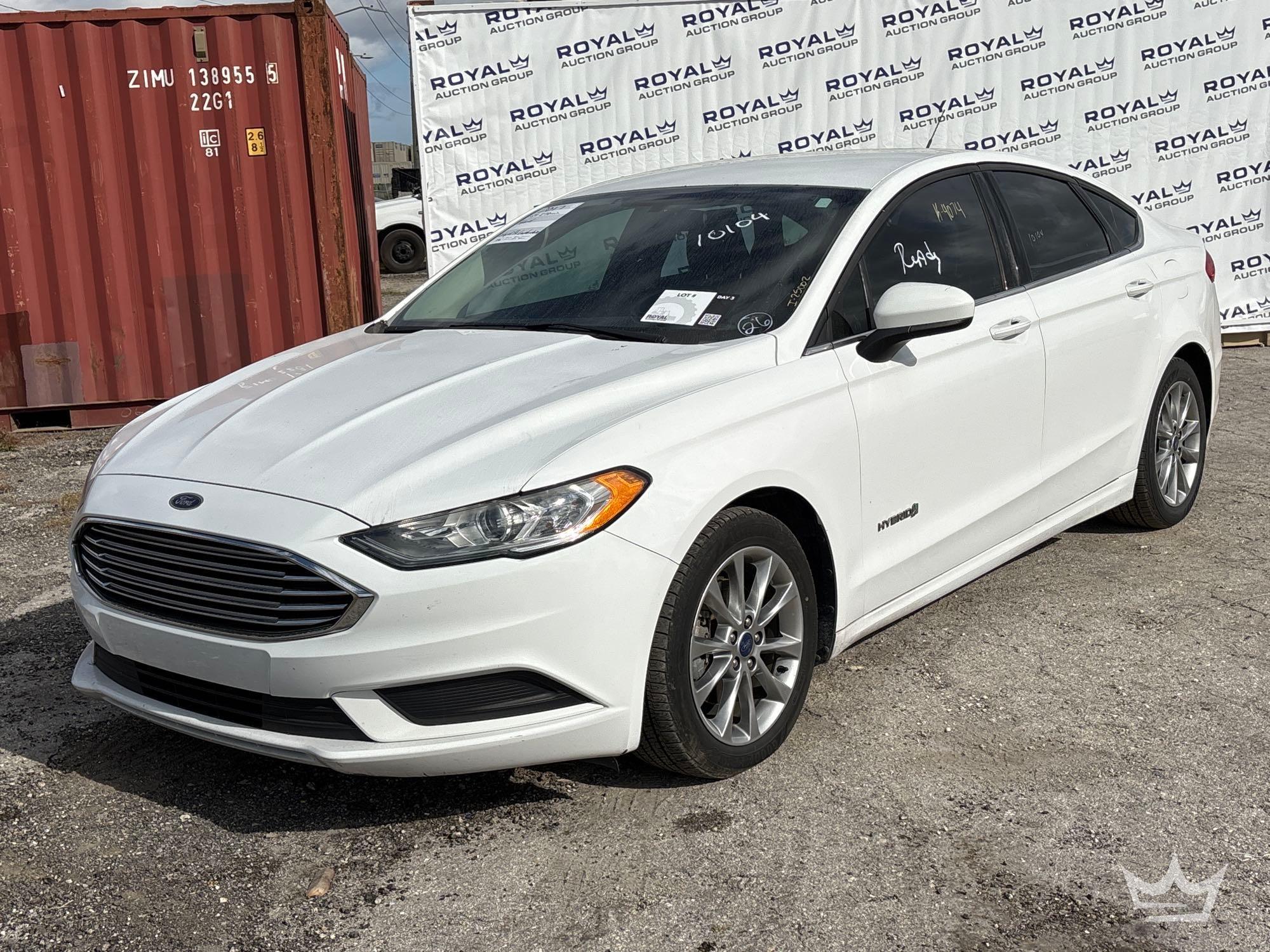 2017 Ford Fusion Hybrid Sedan