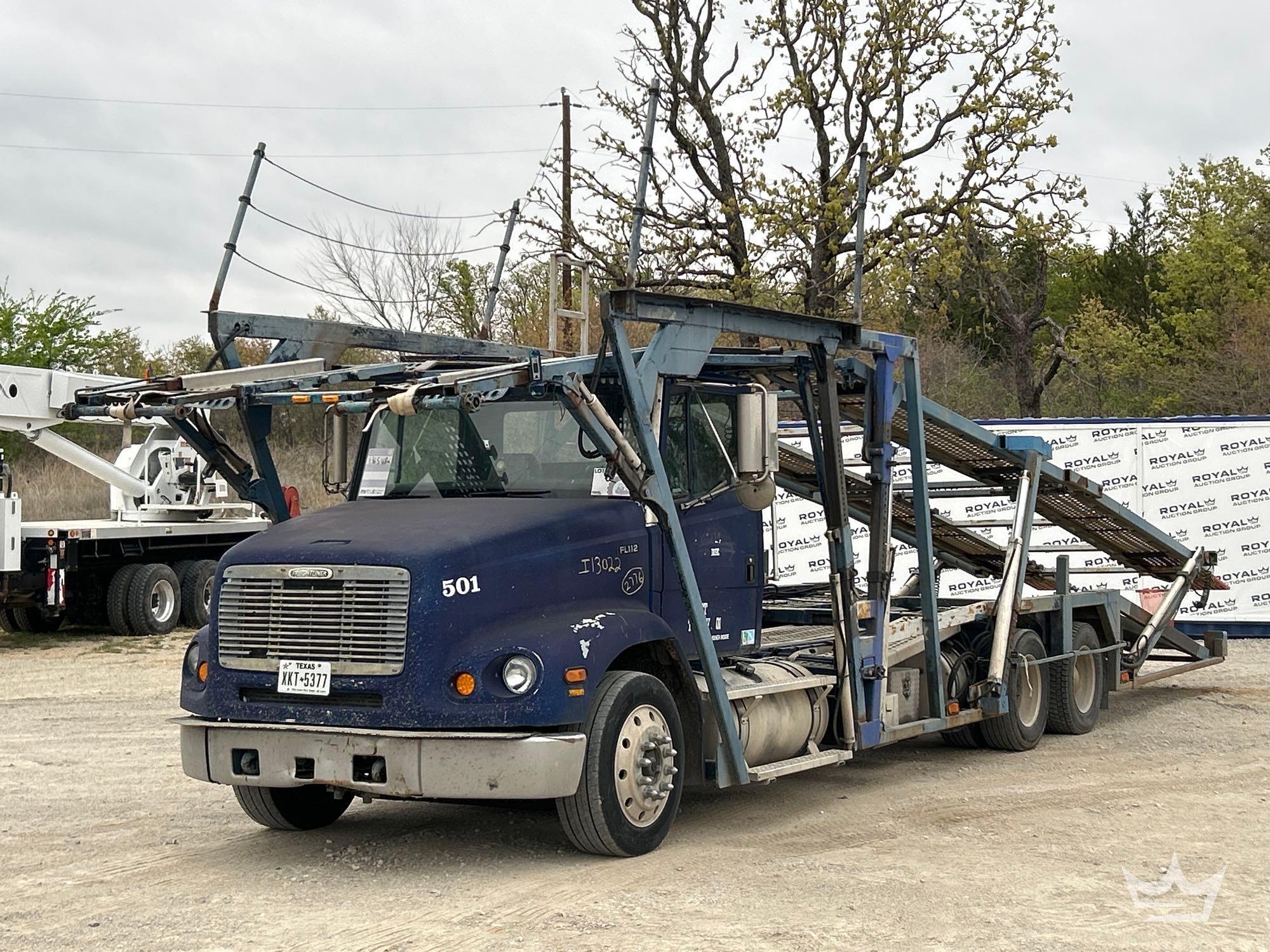2001 Freightliner FL112