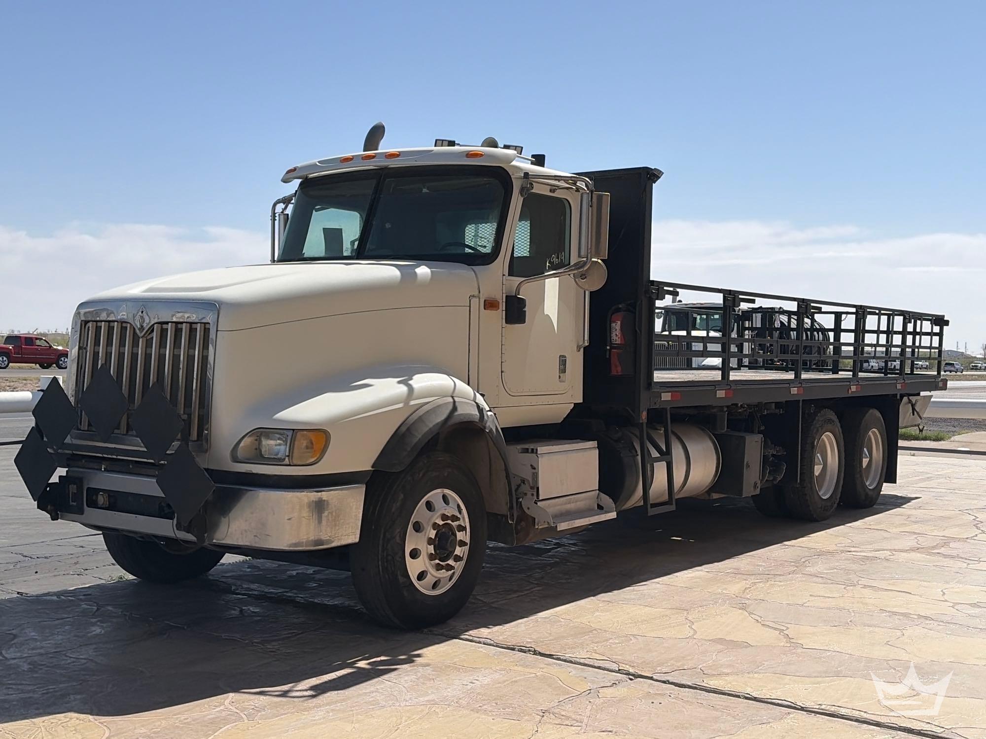 2015 International PayStar 5900i 24ft. Flatbed Truck