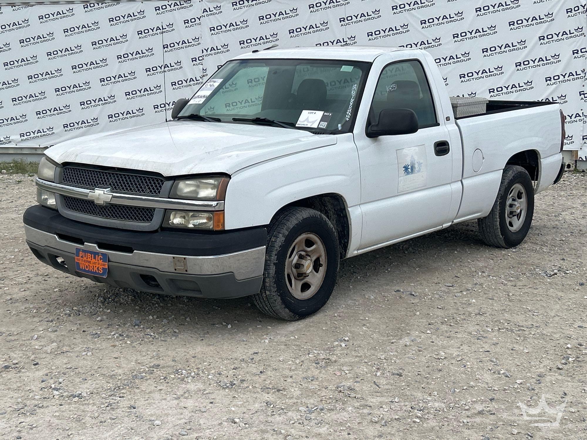 2004 Chevrolet Silverado 1500 Pickup Truck