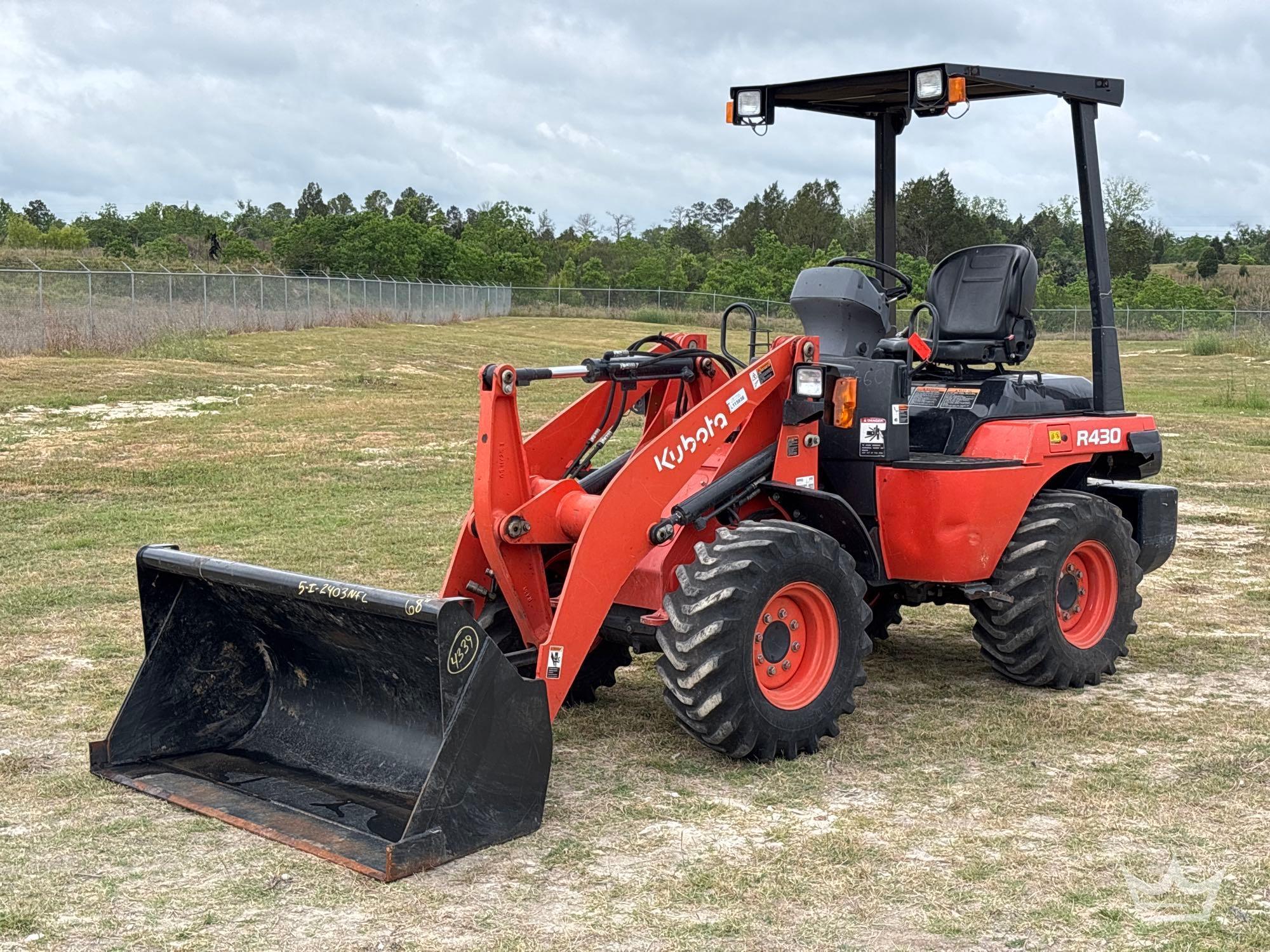 2023 Kubota R430 Mini Articulated Wheel Loader