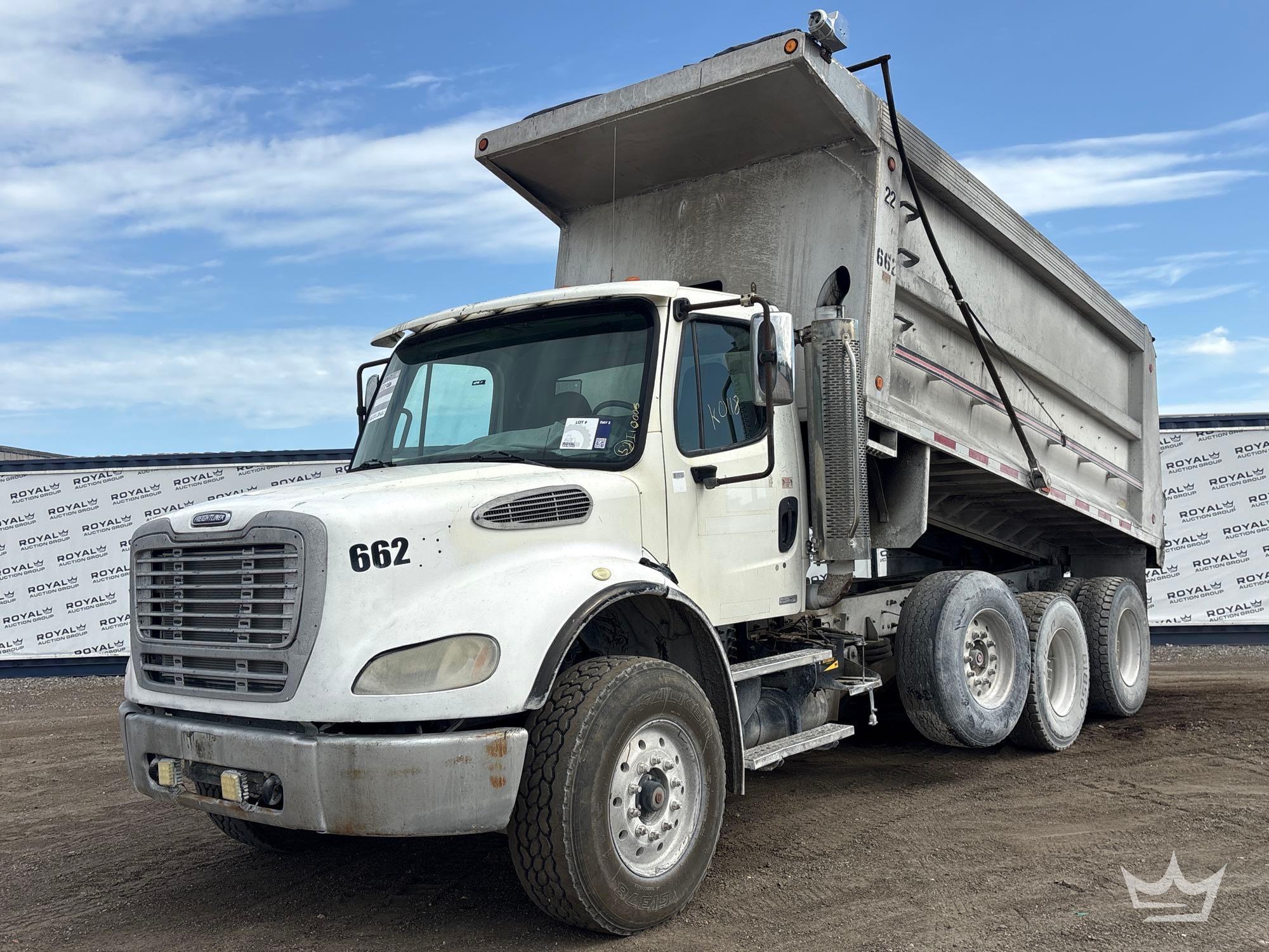 Photo of a 2007 Freightliner M2112