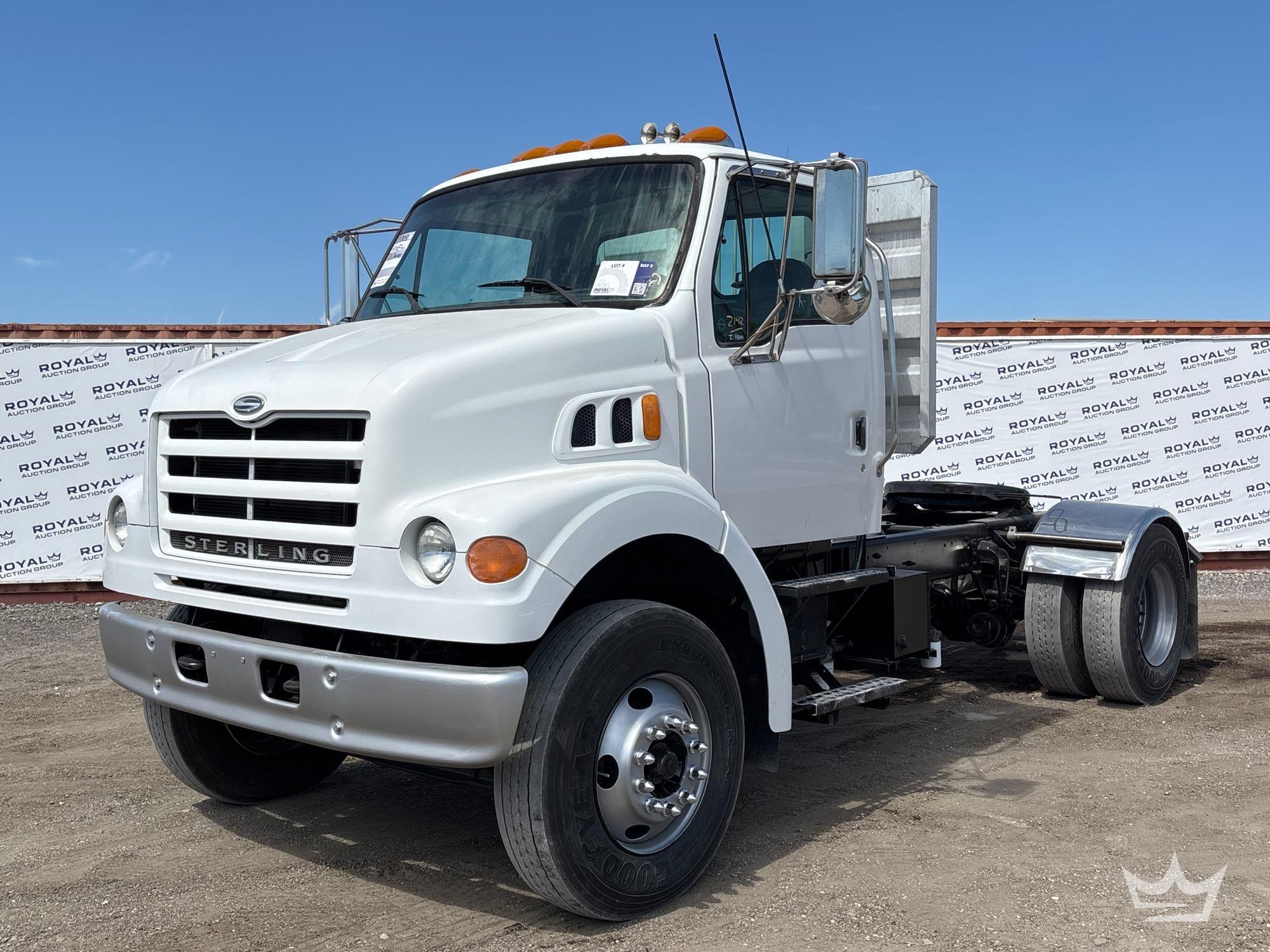 Photo of a 2003 Sterling L7500
