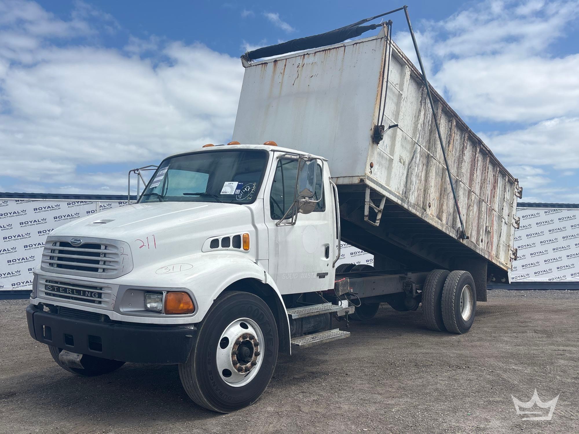 Photo of a 2002 Sterling M8500